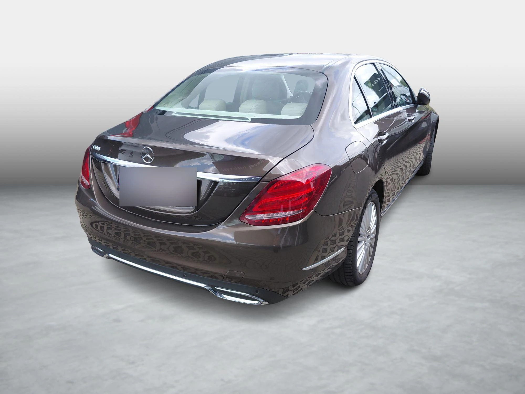 Mercedes-Benz-C-Klasse-image-3