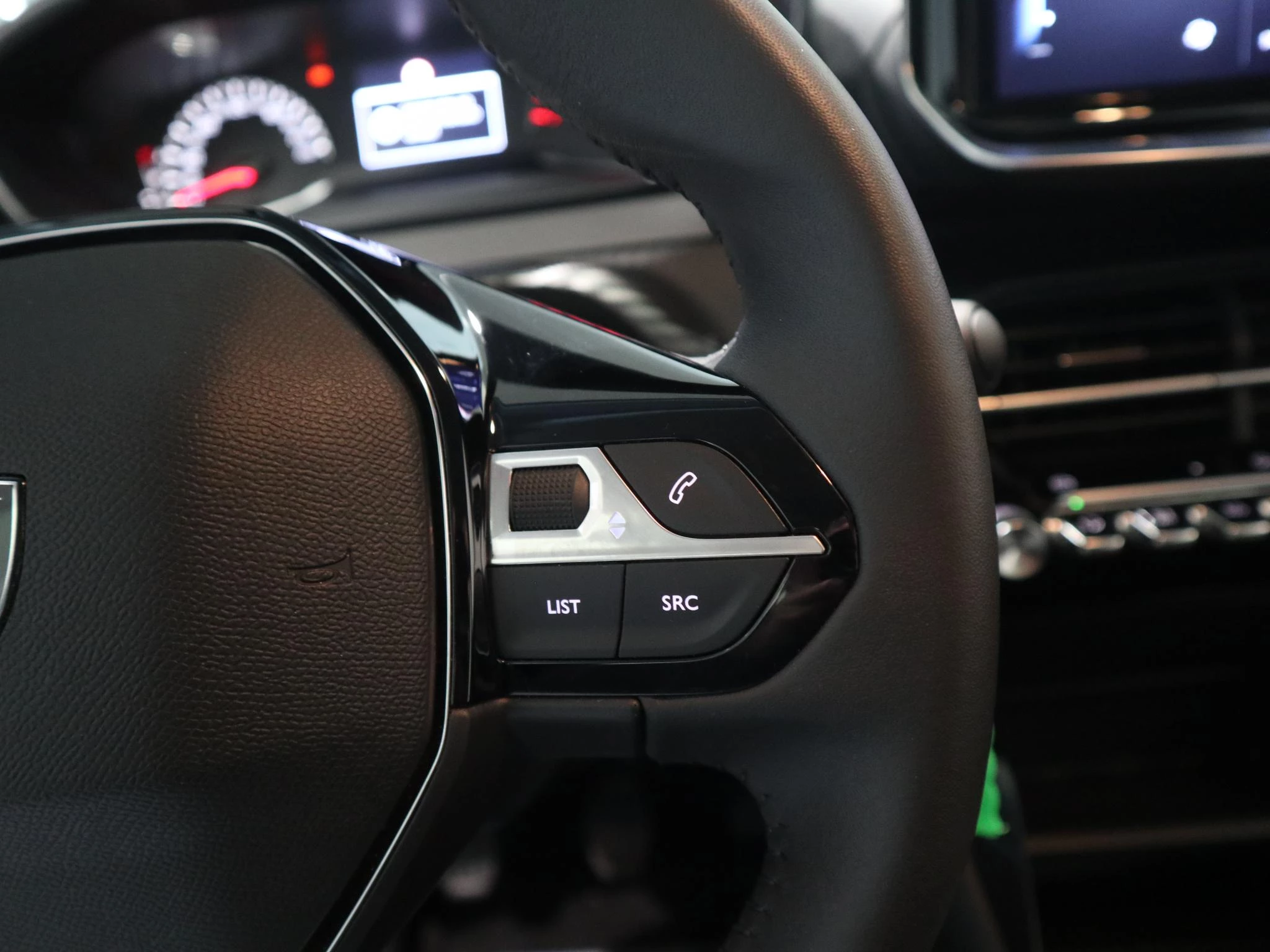 Peugeot-208-image-13