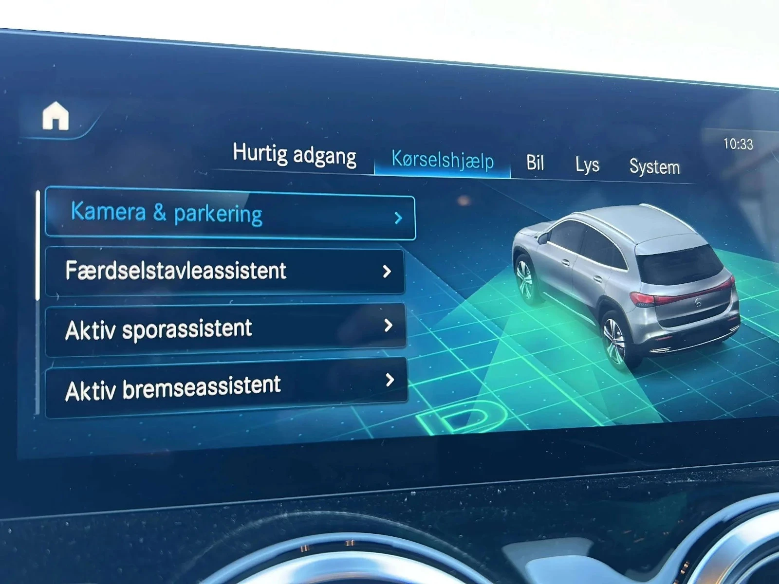 Mercedes-Benz-EQA-image-16