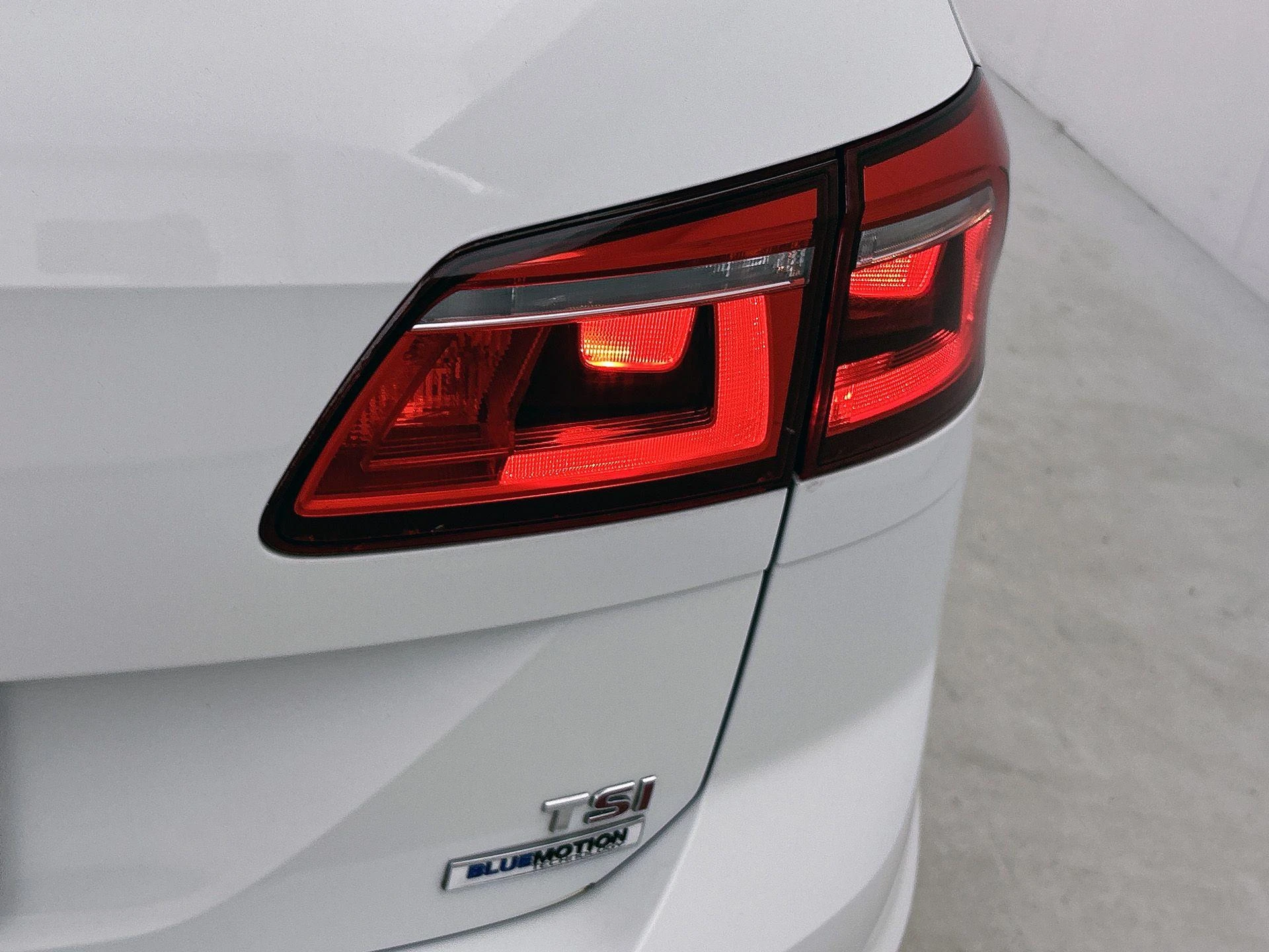 Volkswagen-Golf Sportsvan-image-23
