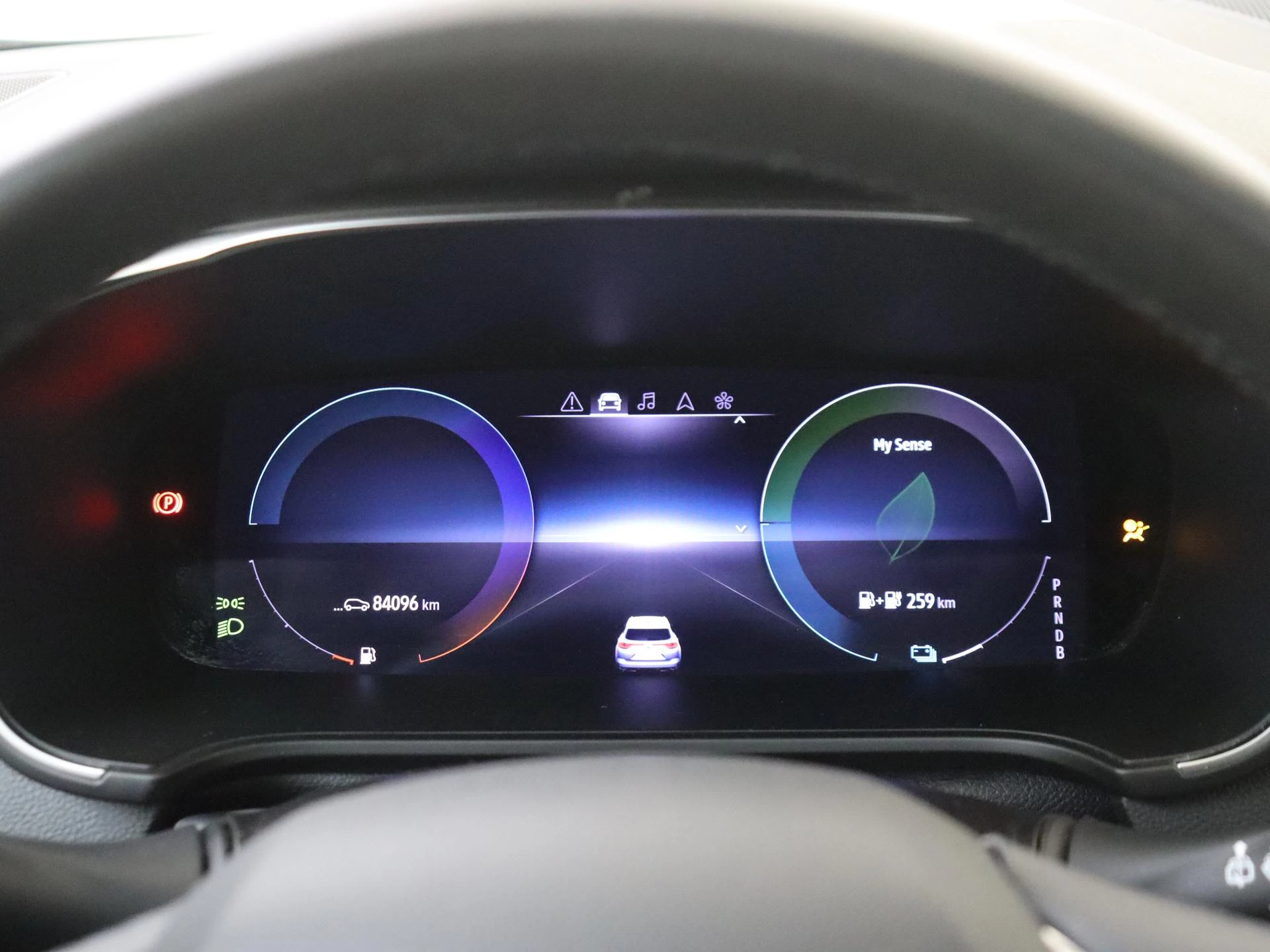 Renault-Megane E-Tech-image-11