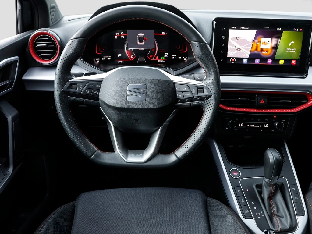 SEAT-Arona-image-12