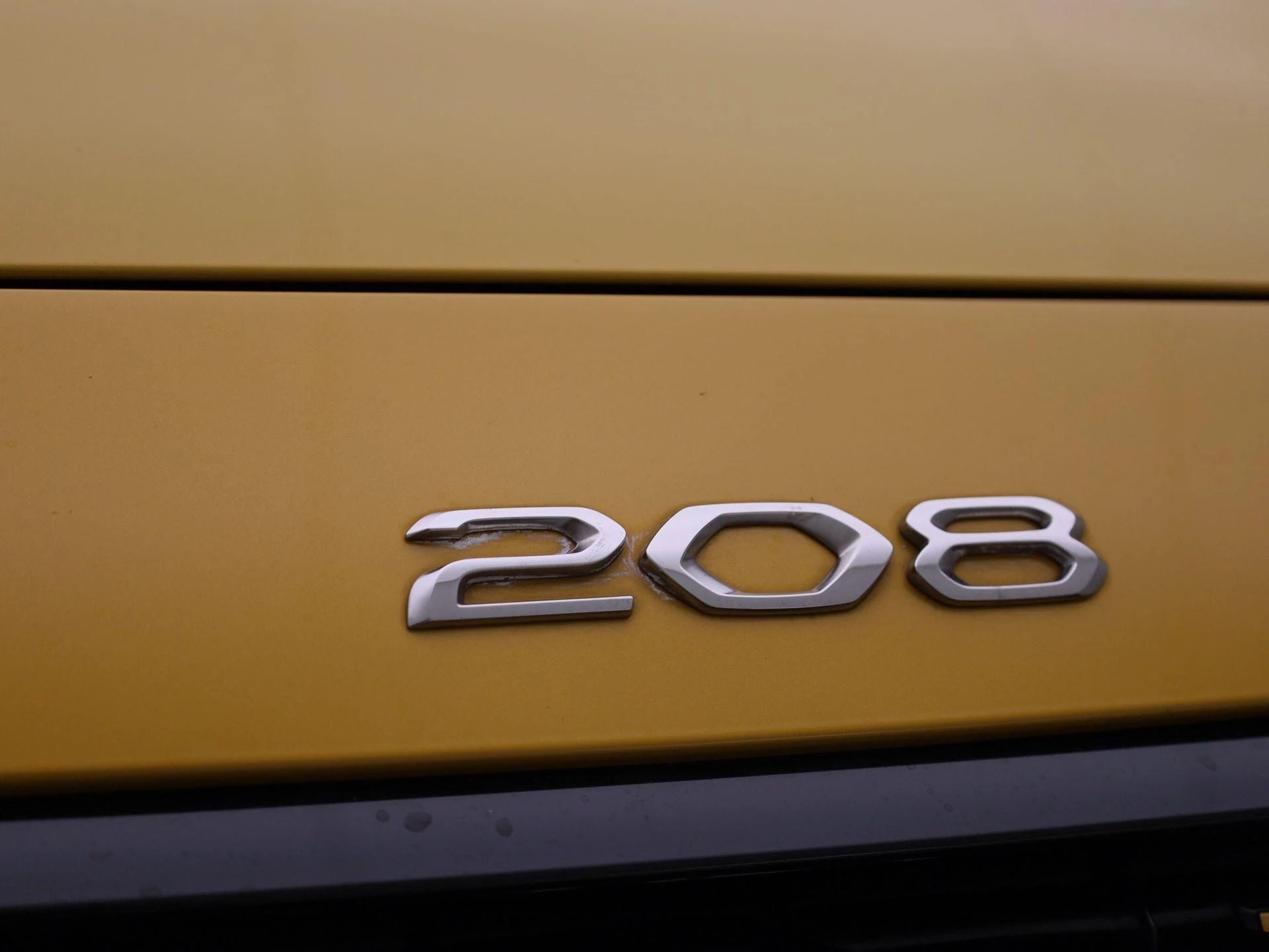 Peugeot-e-208-image-33