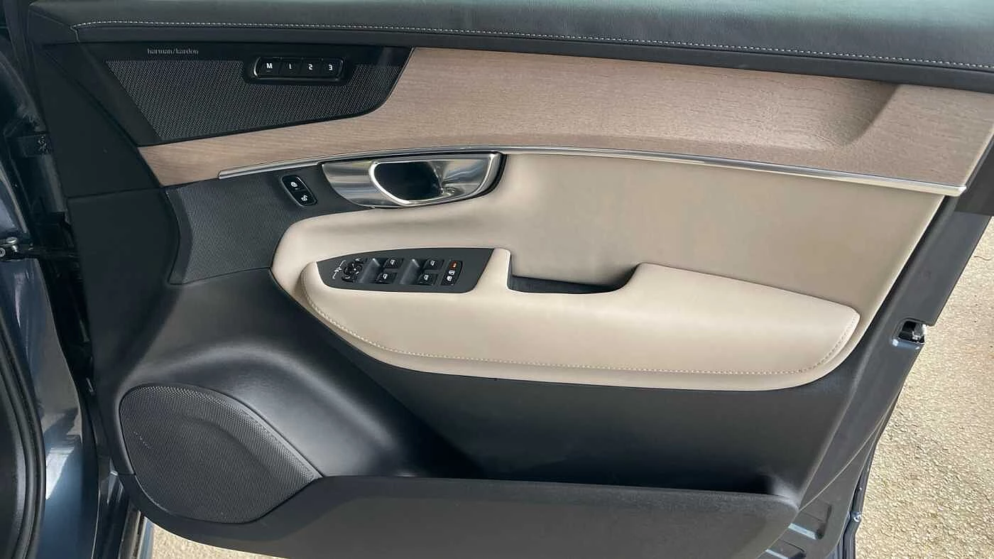 Volvo-XC90-image-8