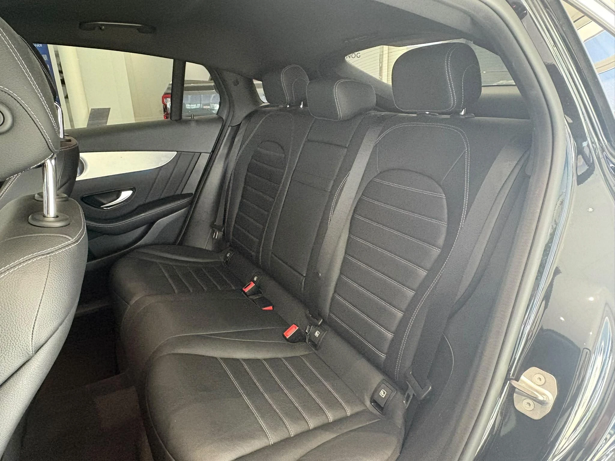 Mercedes-Benz-GLC-image-14