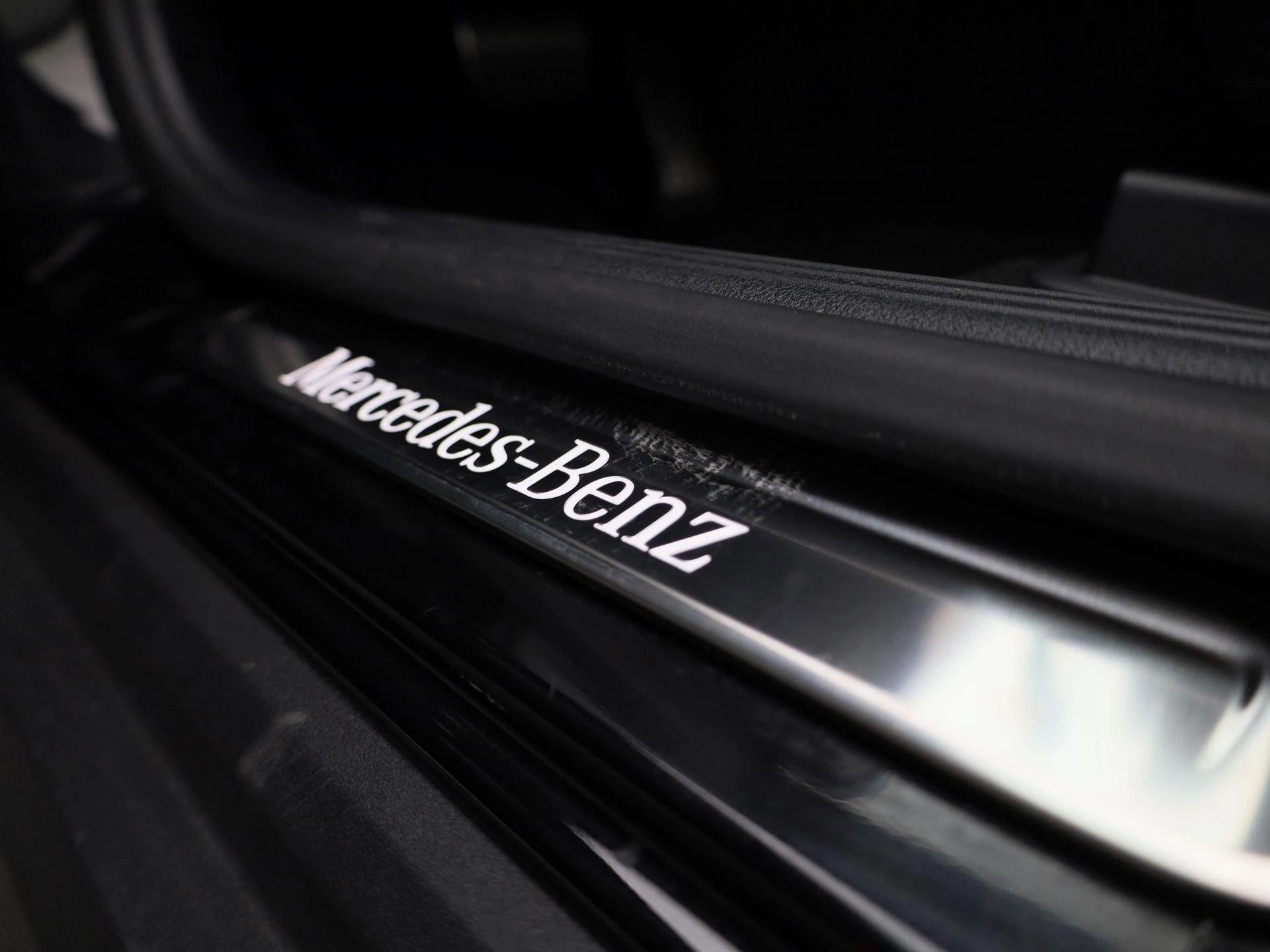 Mercedes-Benz-GLC-image-37