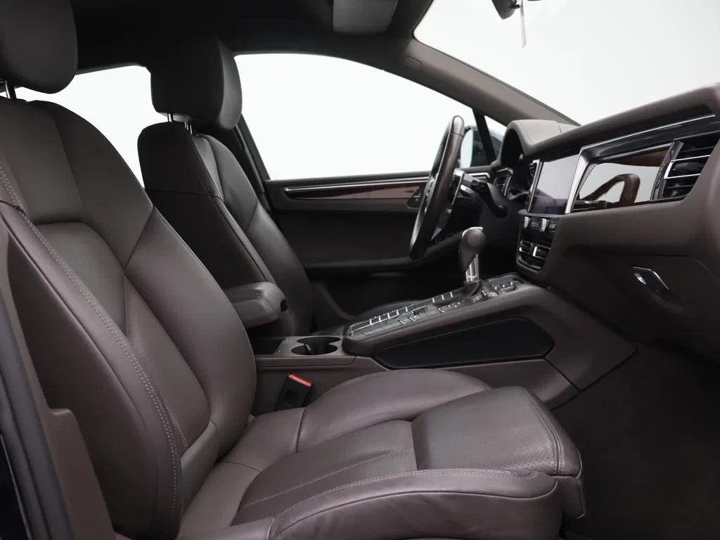 Porsche-Macan-image-11