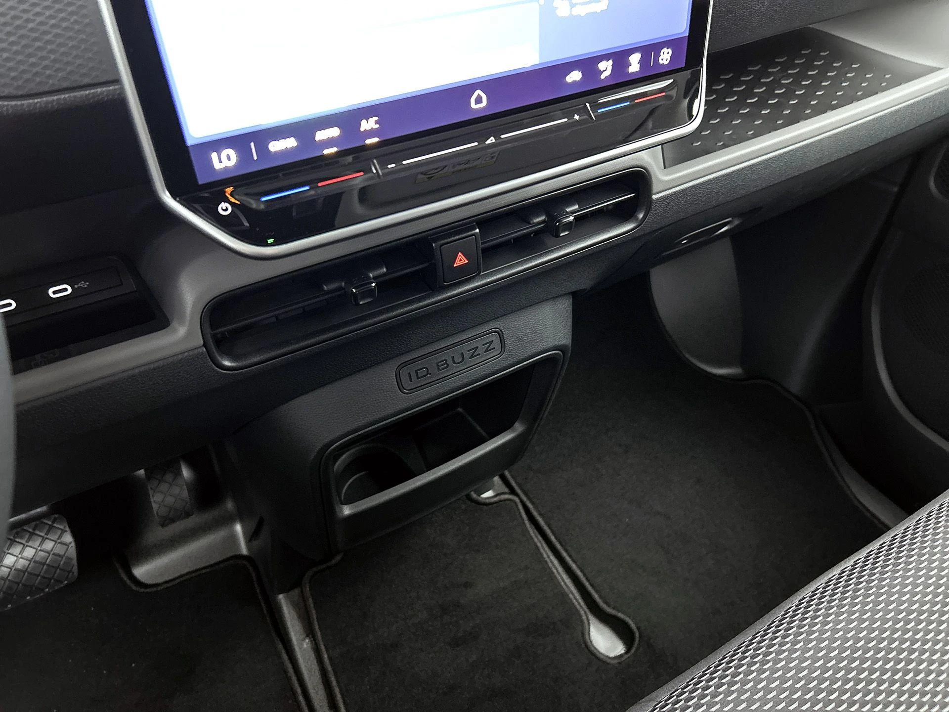 Volkswagen-ID. Buzz Cargo-image-13