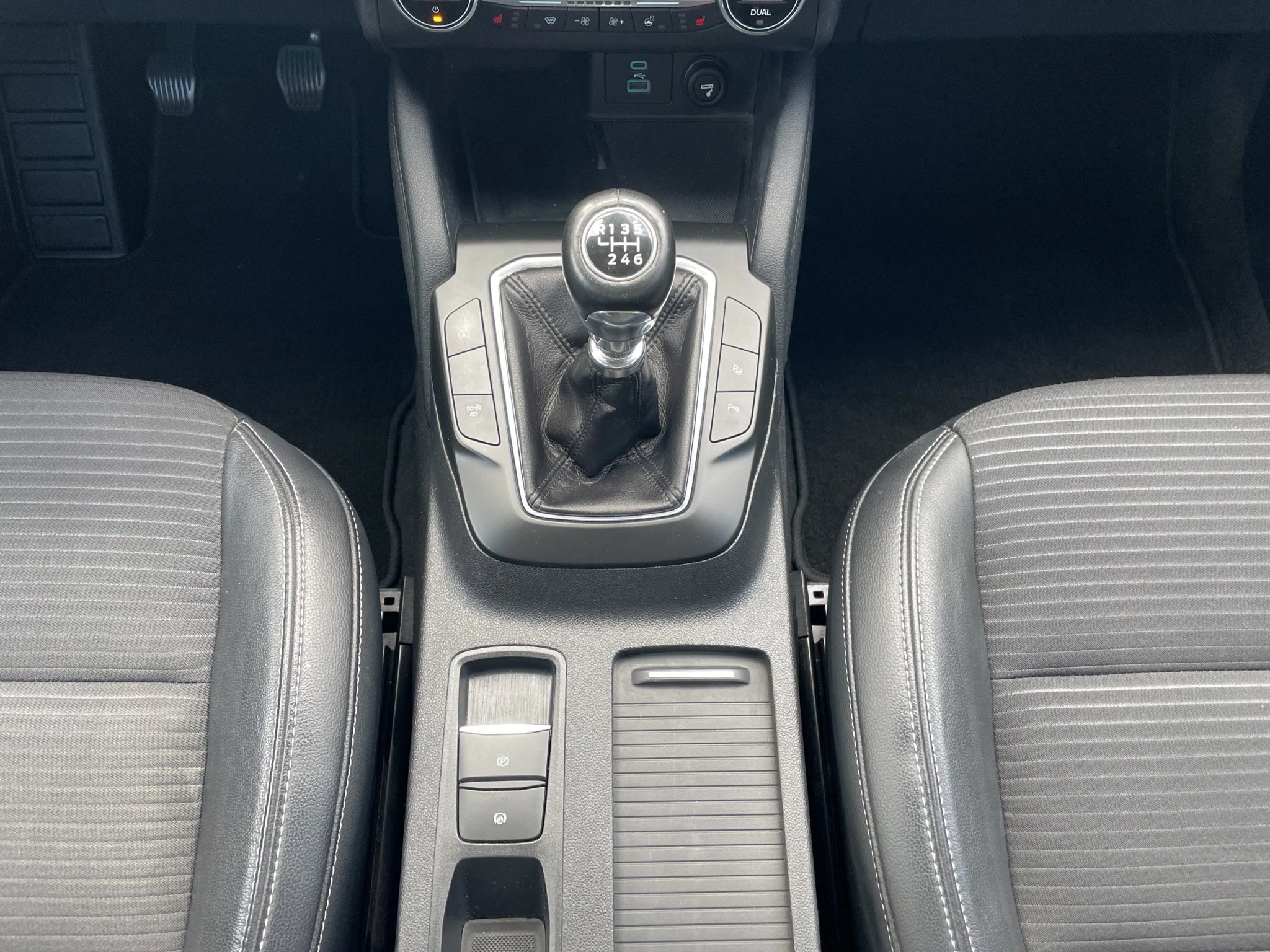 Ford-Kuga-image-12