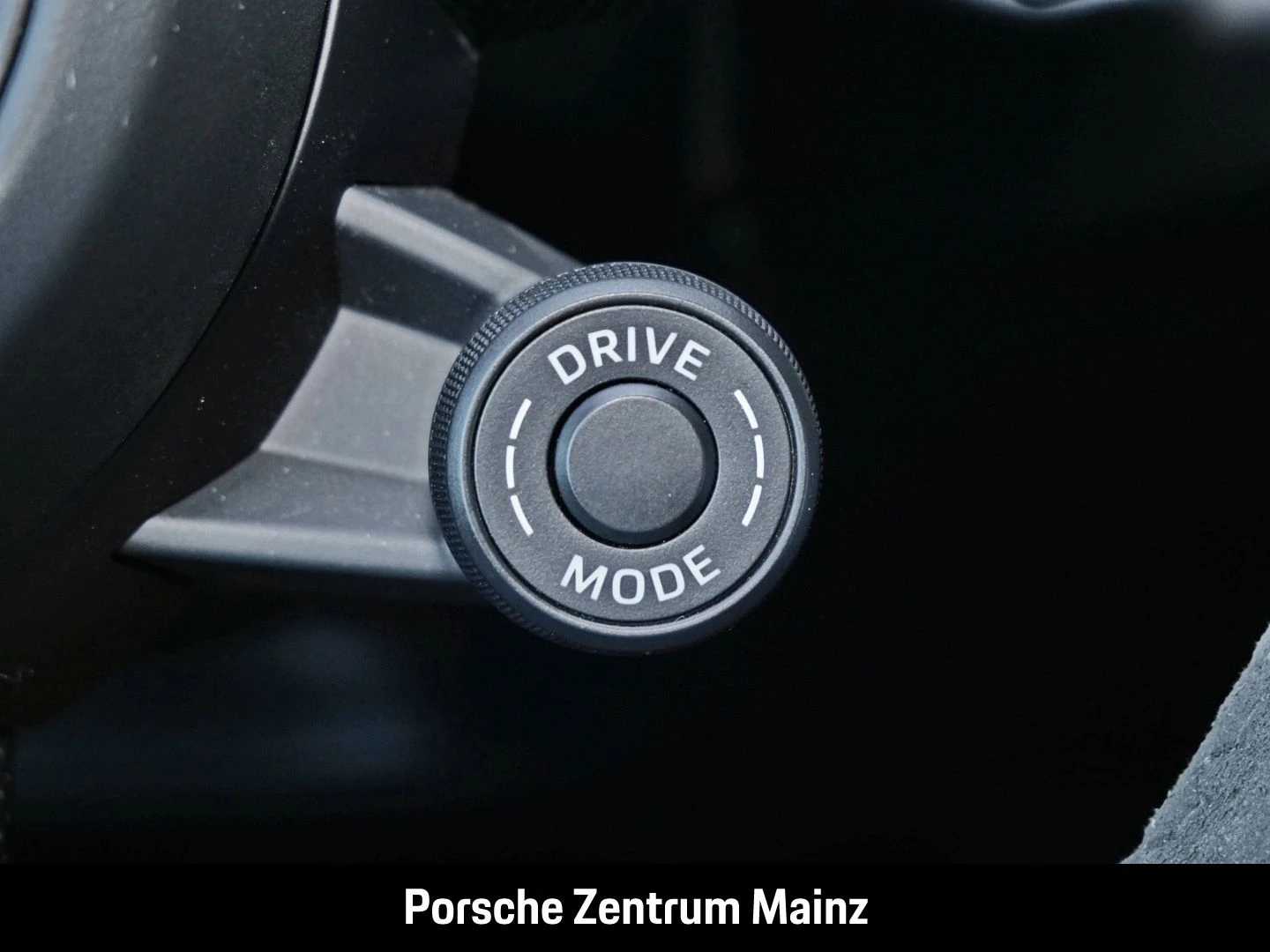Porsche-Cayenne-image-25