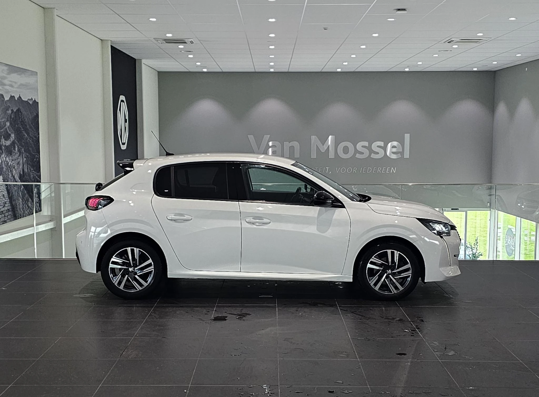 Peugeot-208-image-3