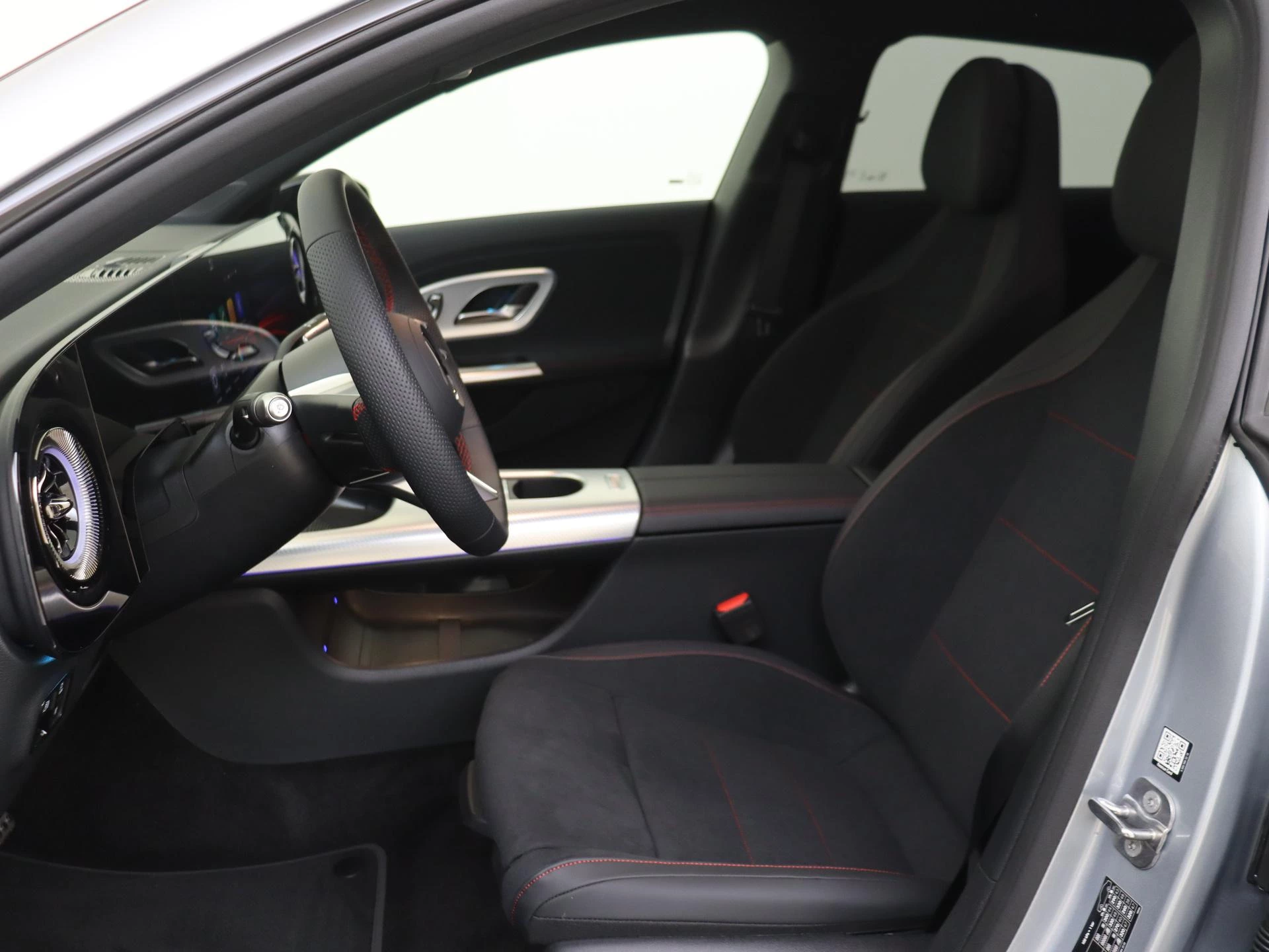 Mercedes-Benz-CLA-image-10