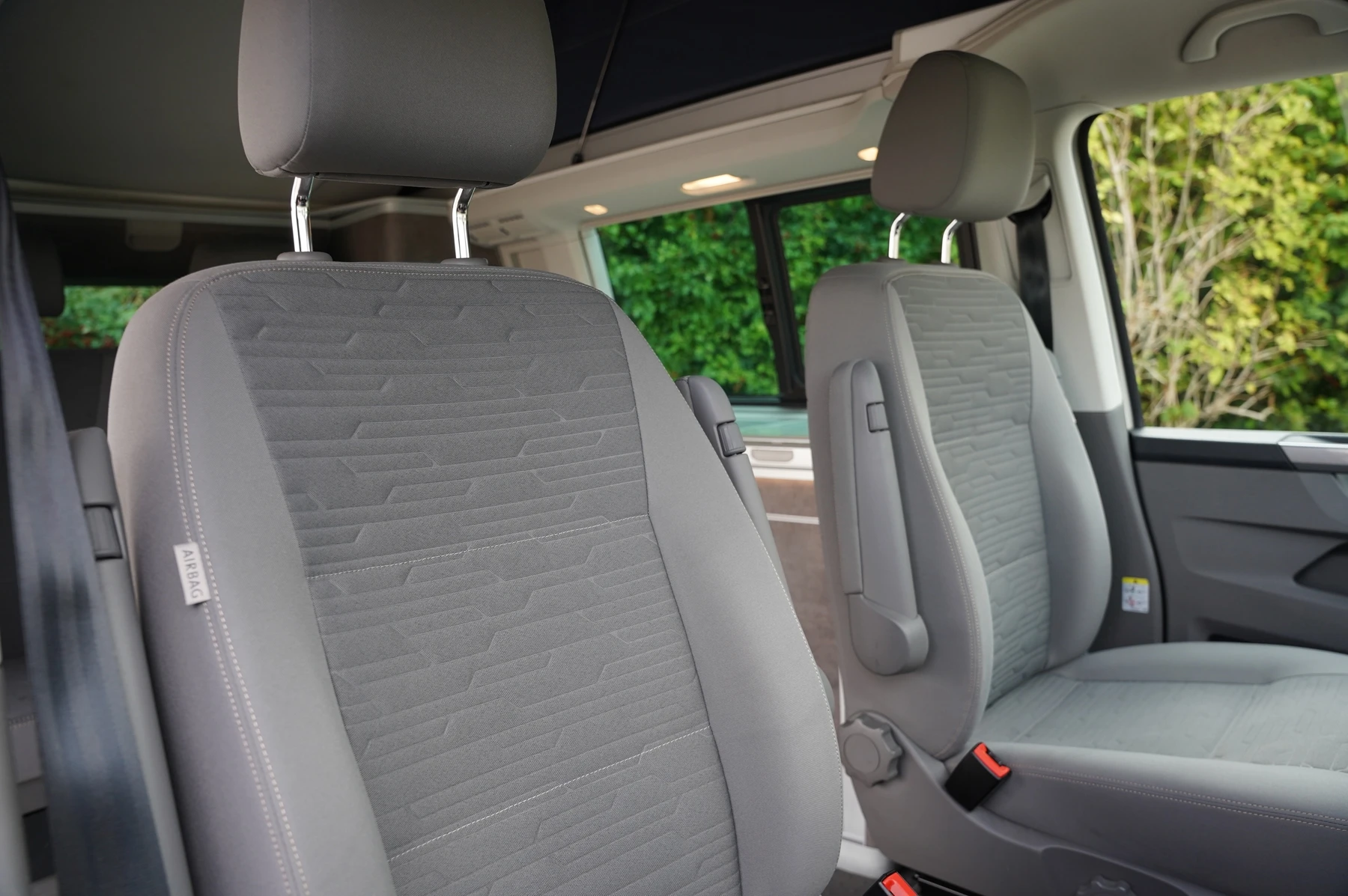 Volkswagen-California-image-9