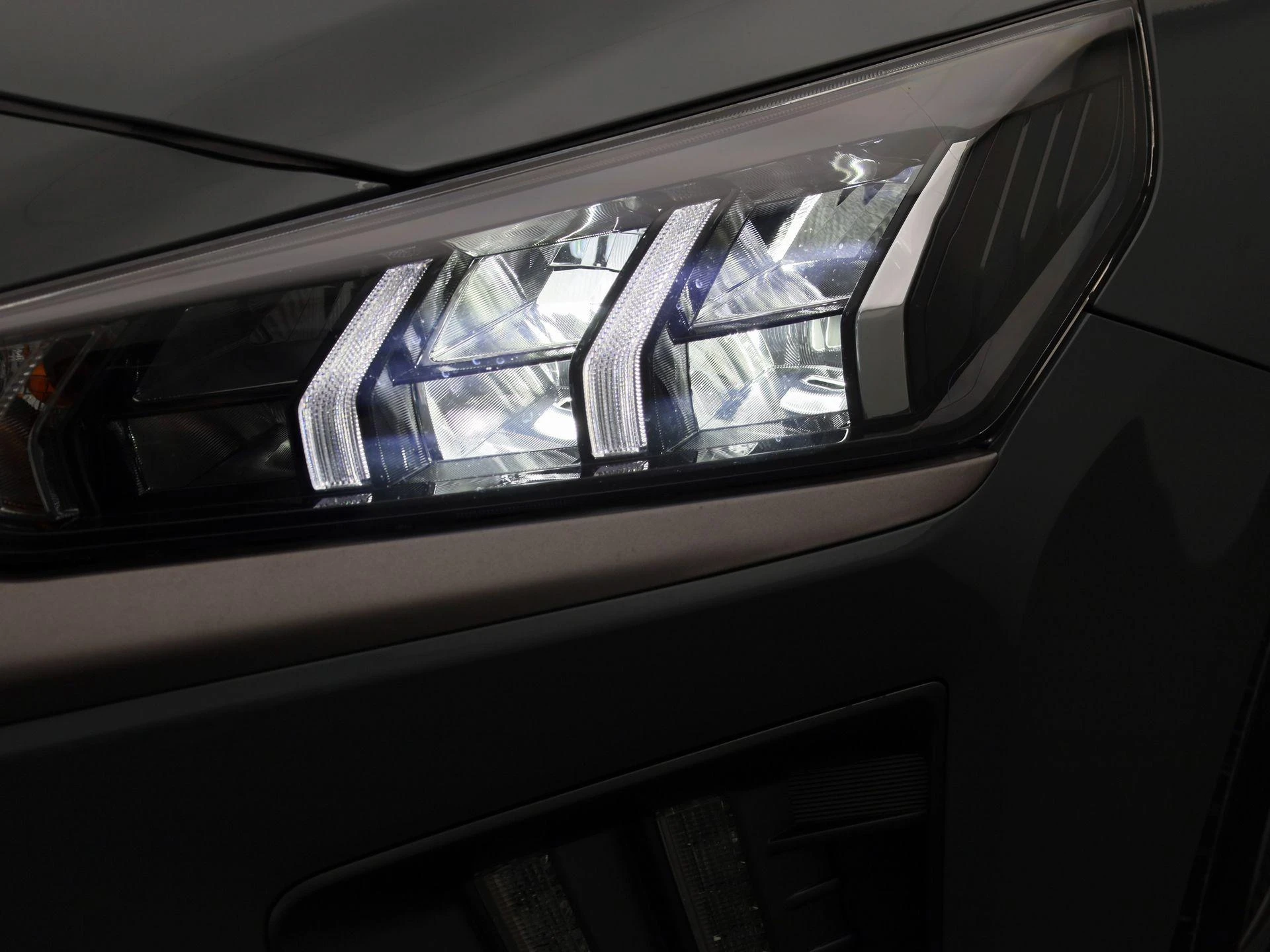 Hyundai-IONIQ-image-12