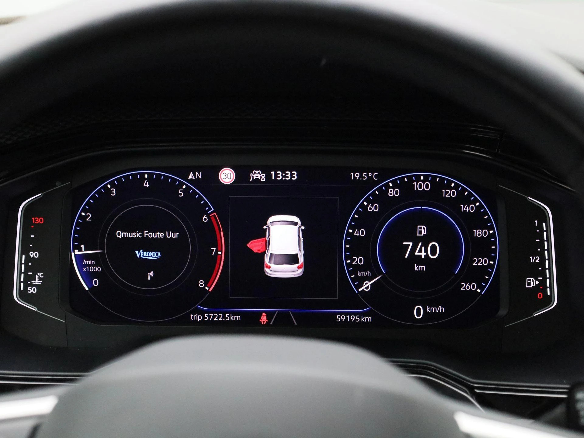 Volkswagen-Polo-image-7