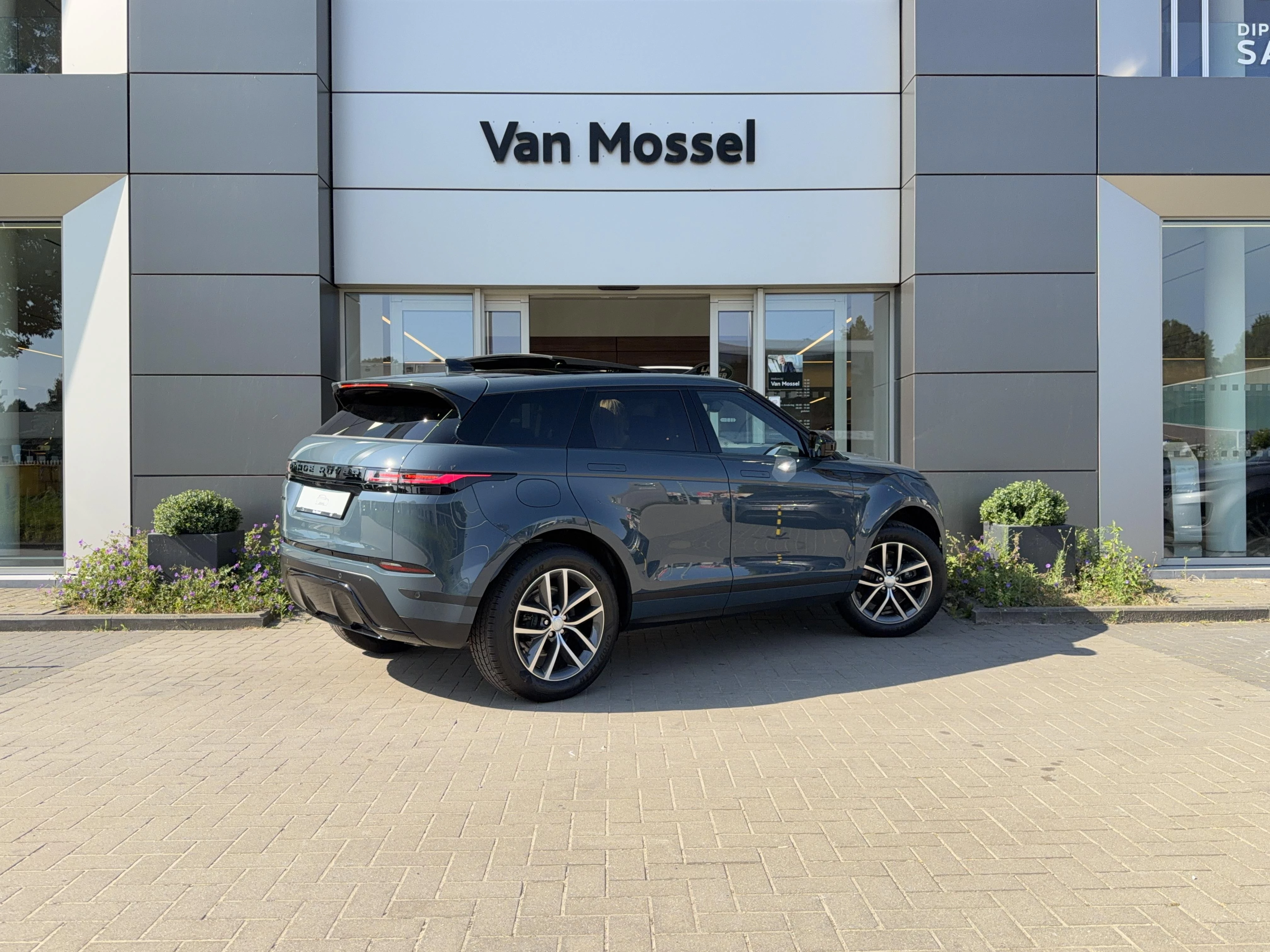 Land Rover Range Rover Evoque P160 S FWD Auto. 26.5MY