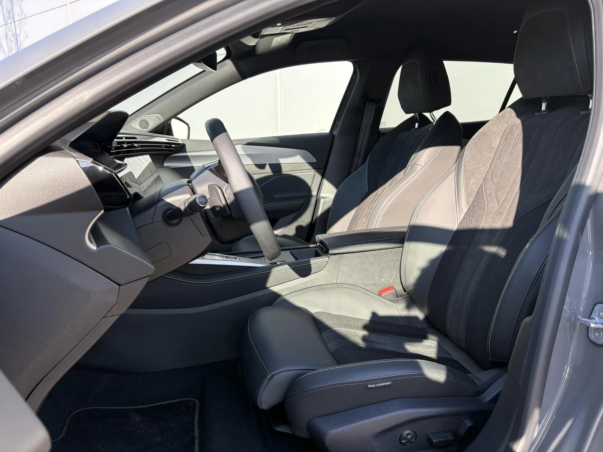 Peugeot-408-image-13