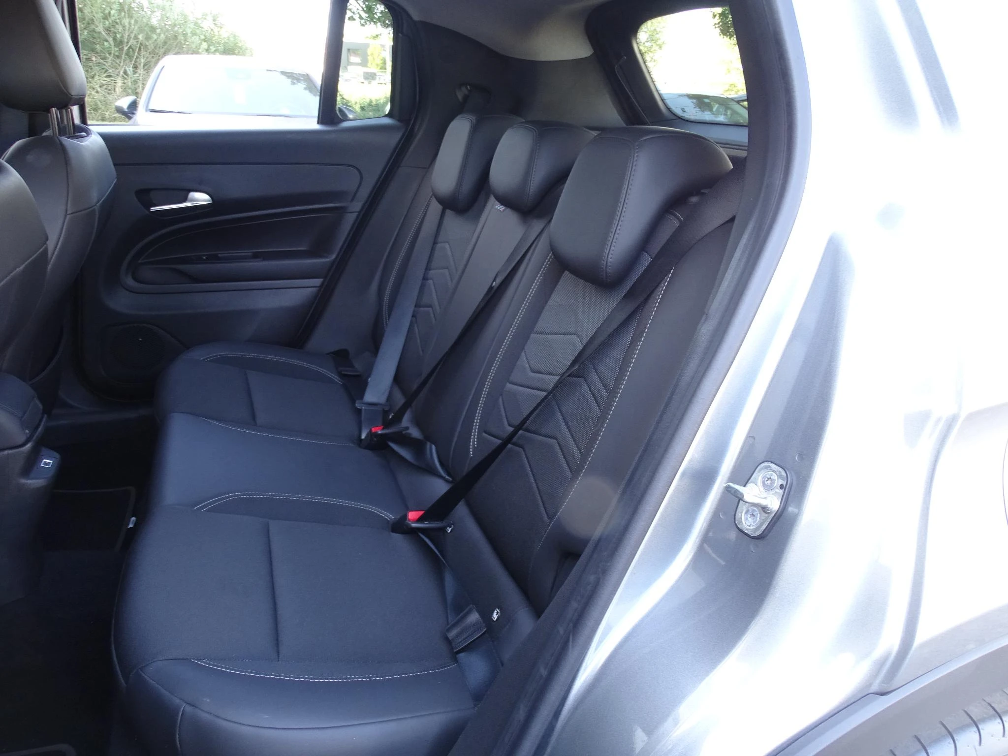 Jeep-Avenger-image-15