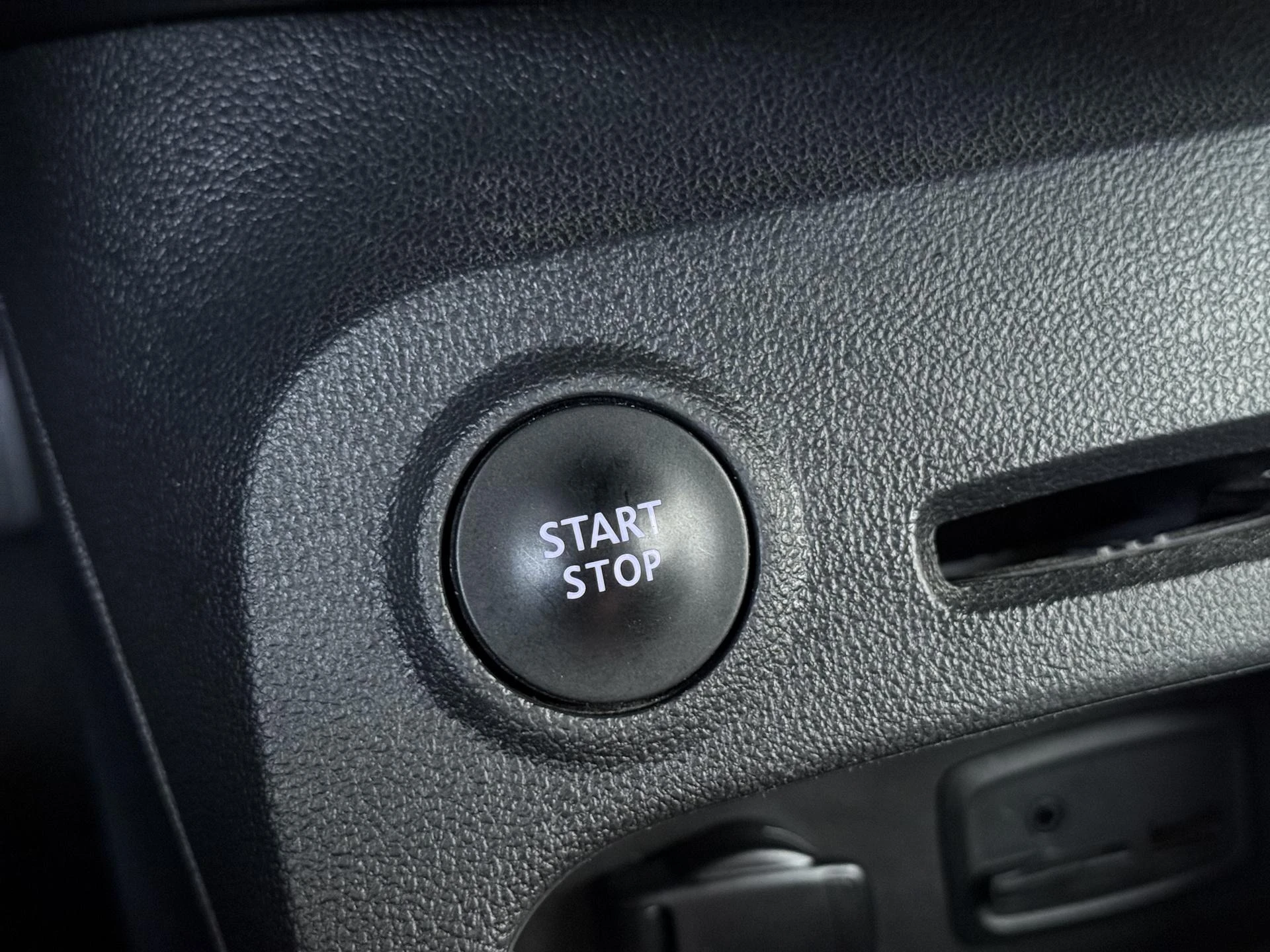 Renault-Captur-image-22