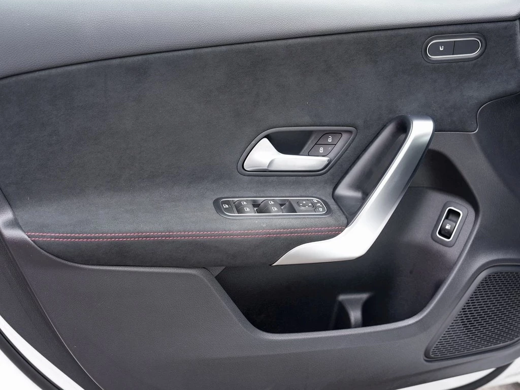 Mercedes-Benz A-Klasse 250 e AMG Line /Navi/RFK/GRA/LED