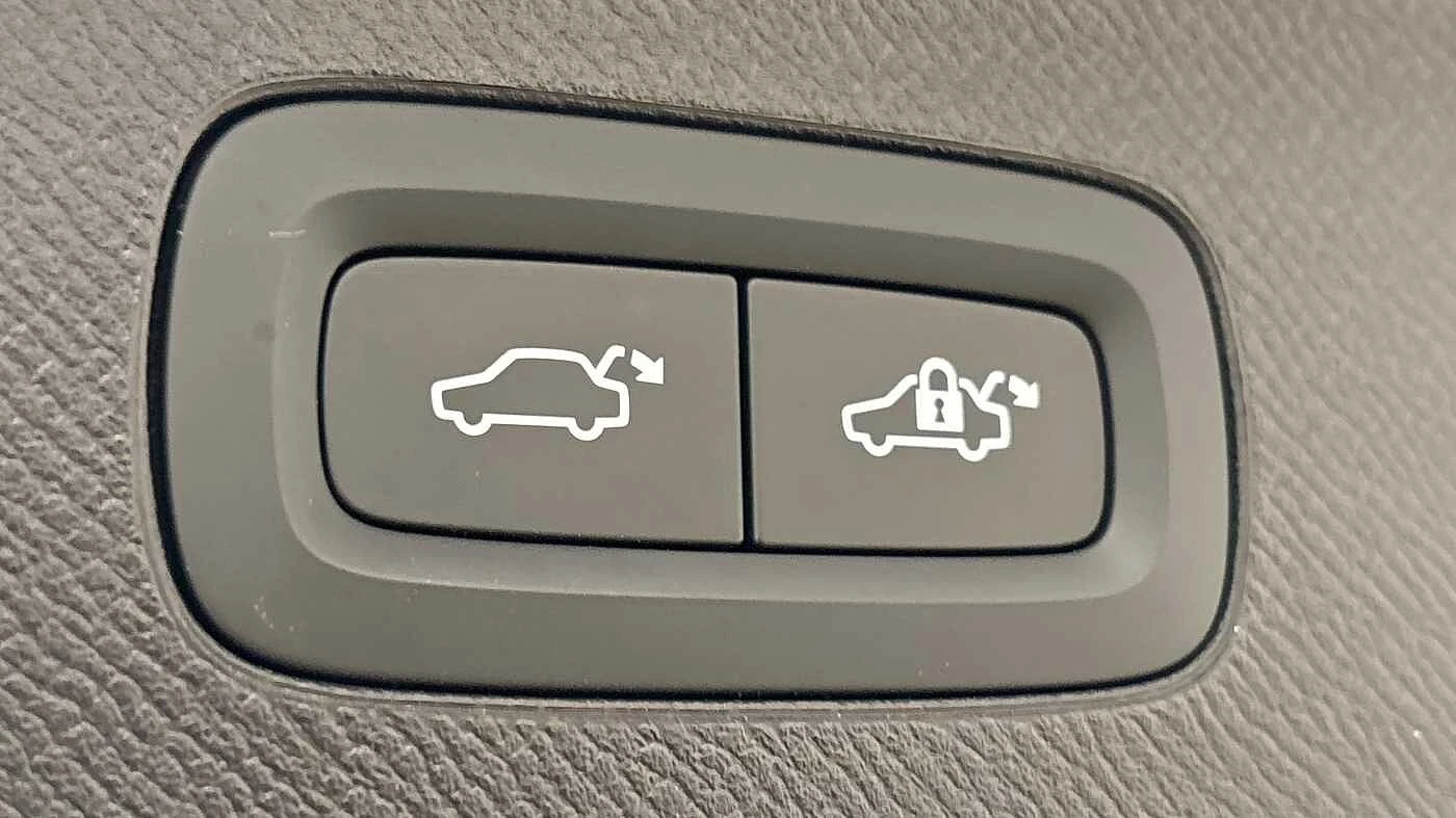 Volvo-XC90-image-18