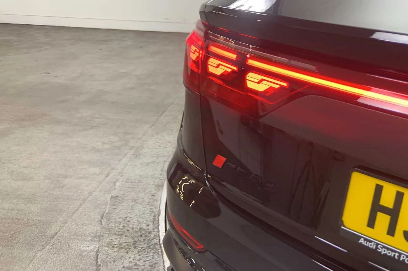 Audi-RSQ8-image-32