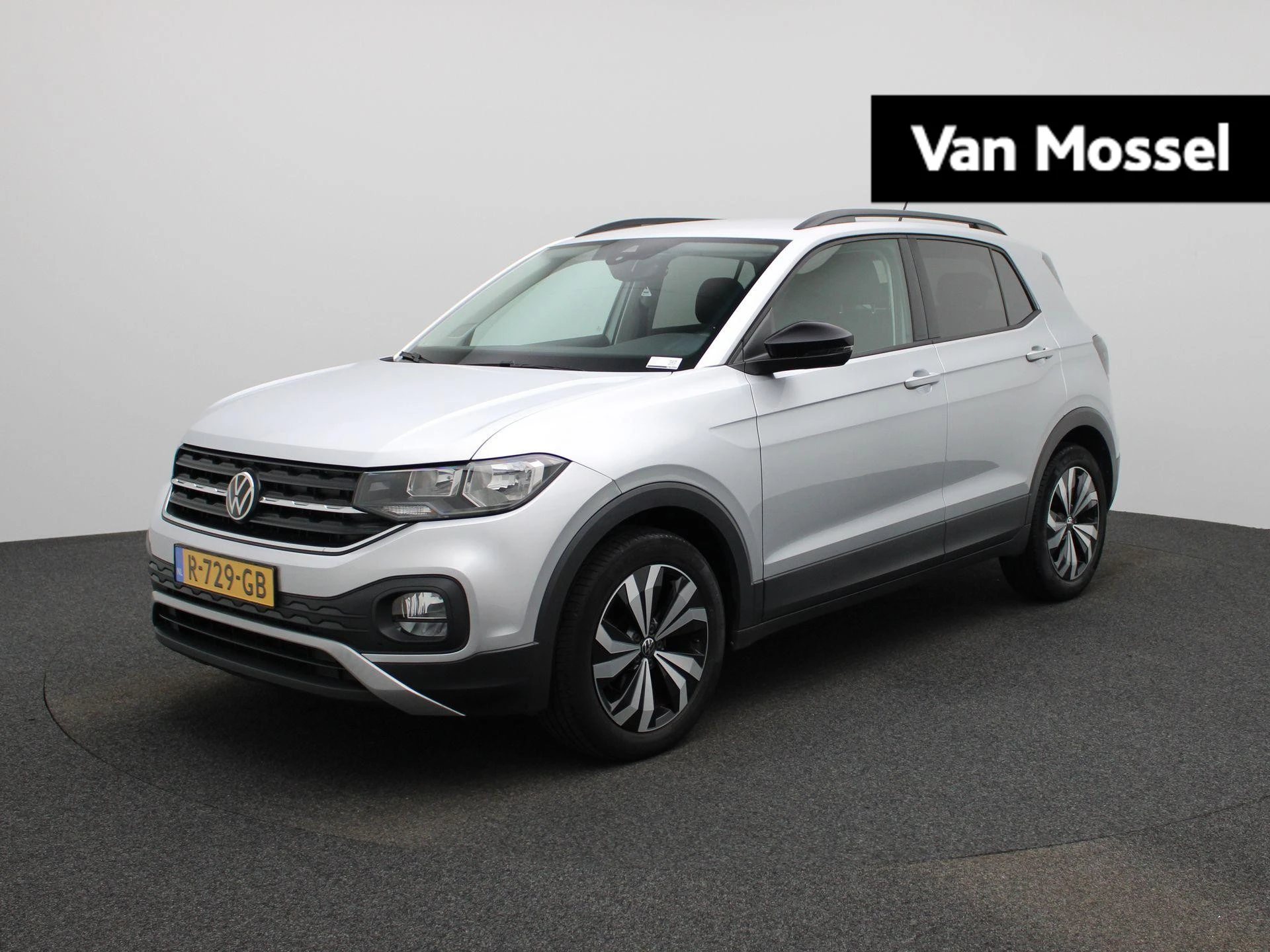 Volkswagen-T-Cross-image-0