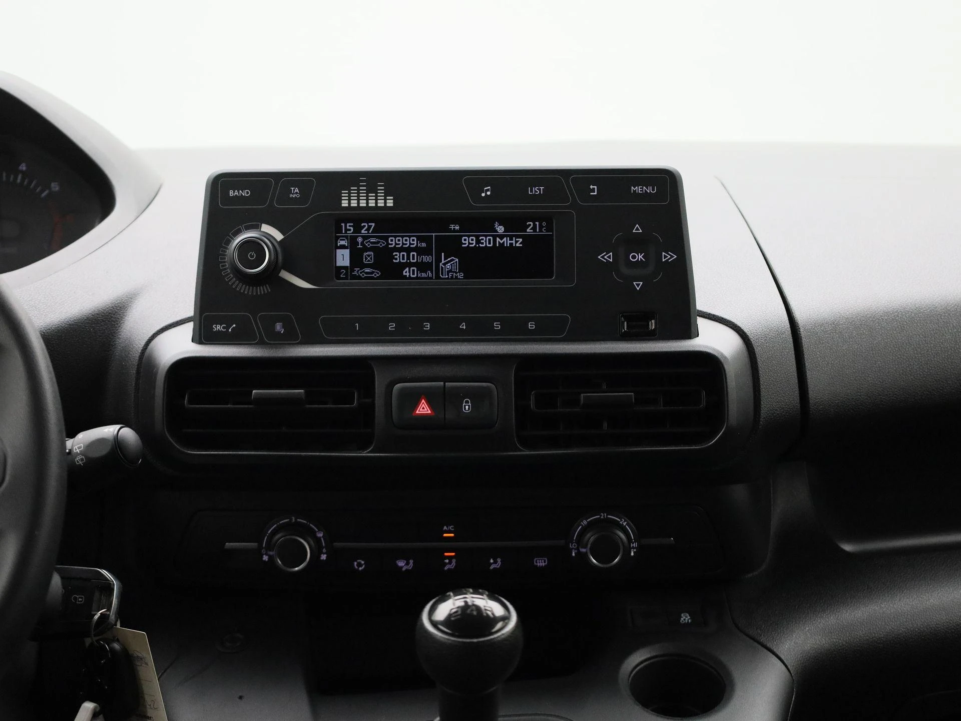 Peugeot-Partner-image-10