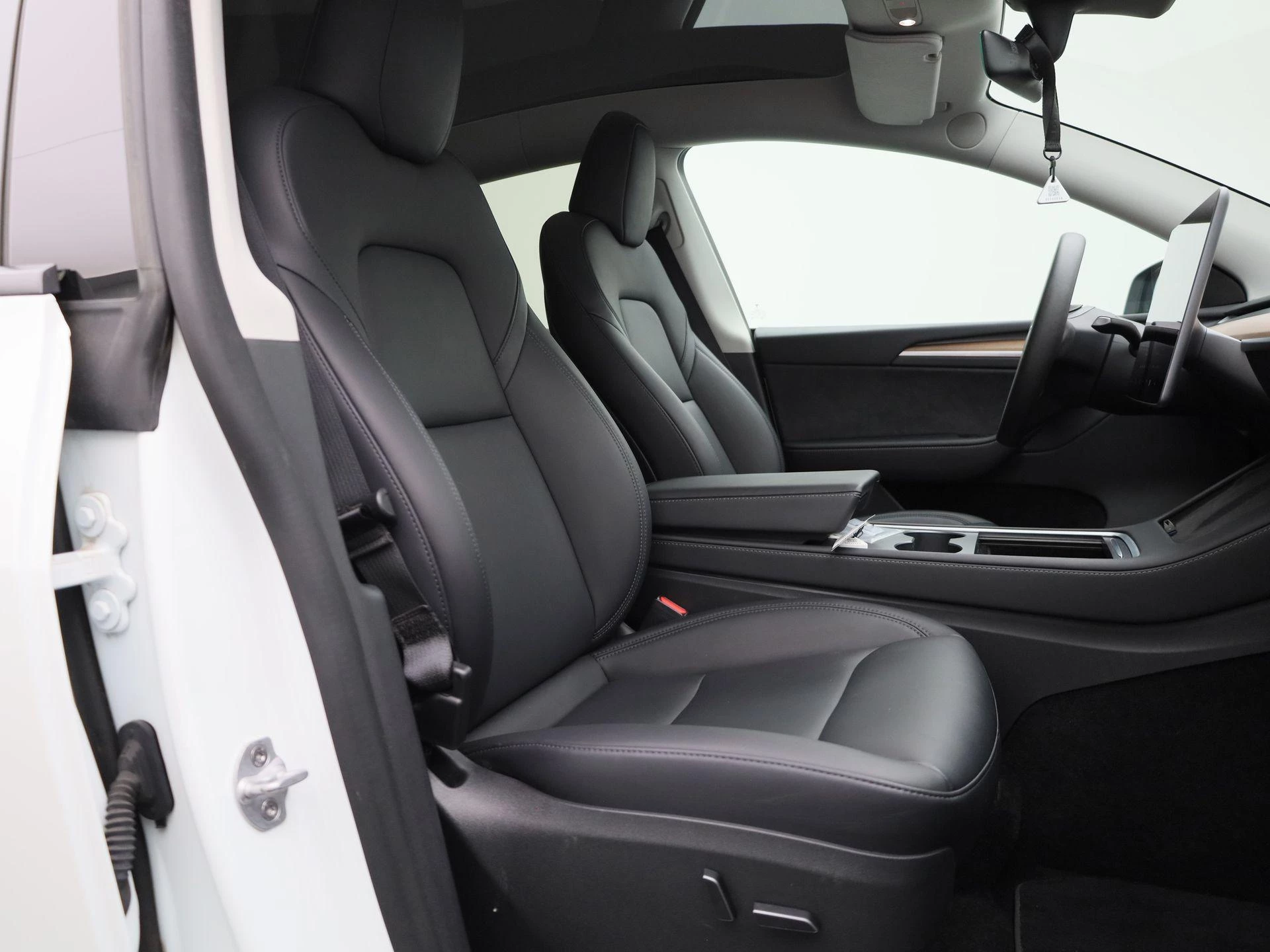 Tesla Model Y Long Range Dual Motor