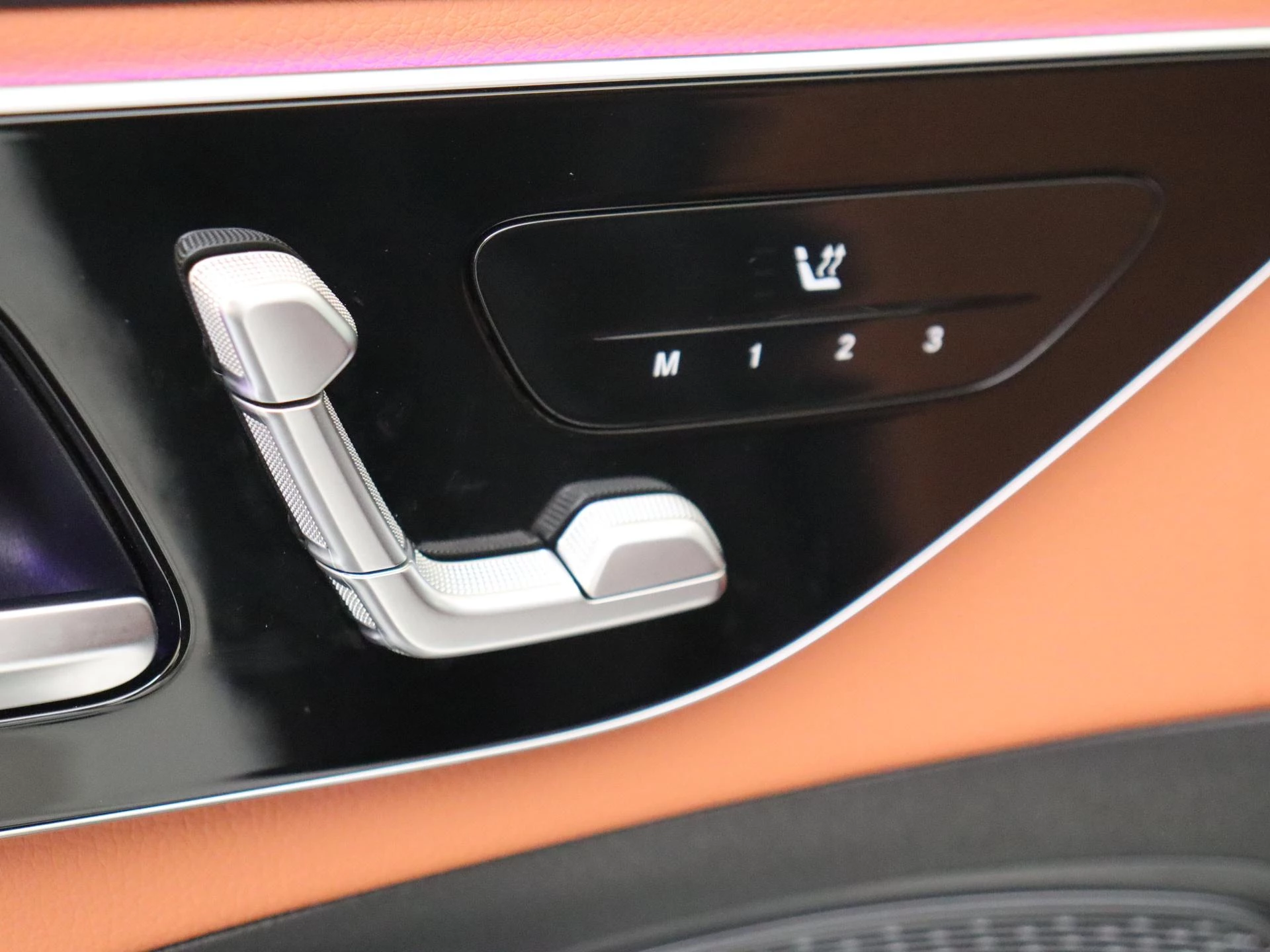 Mercedes-Benz-C-Klasse-image-28