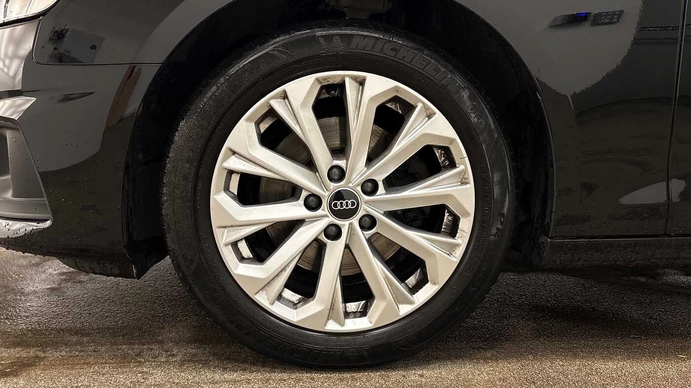 Audi-A4-image-4