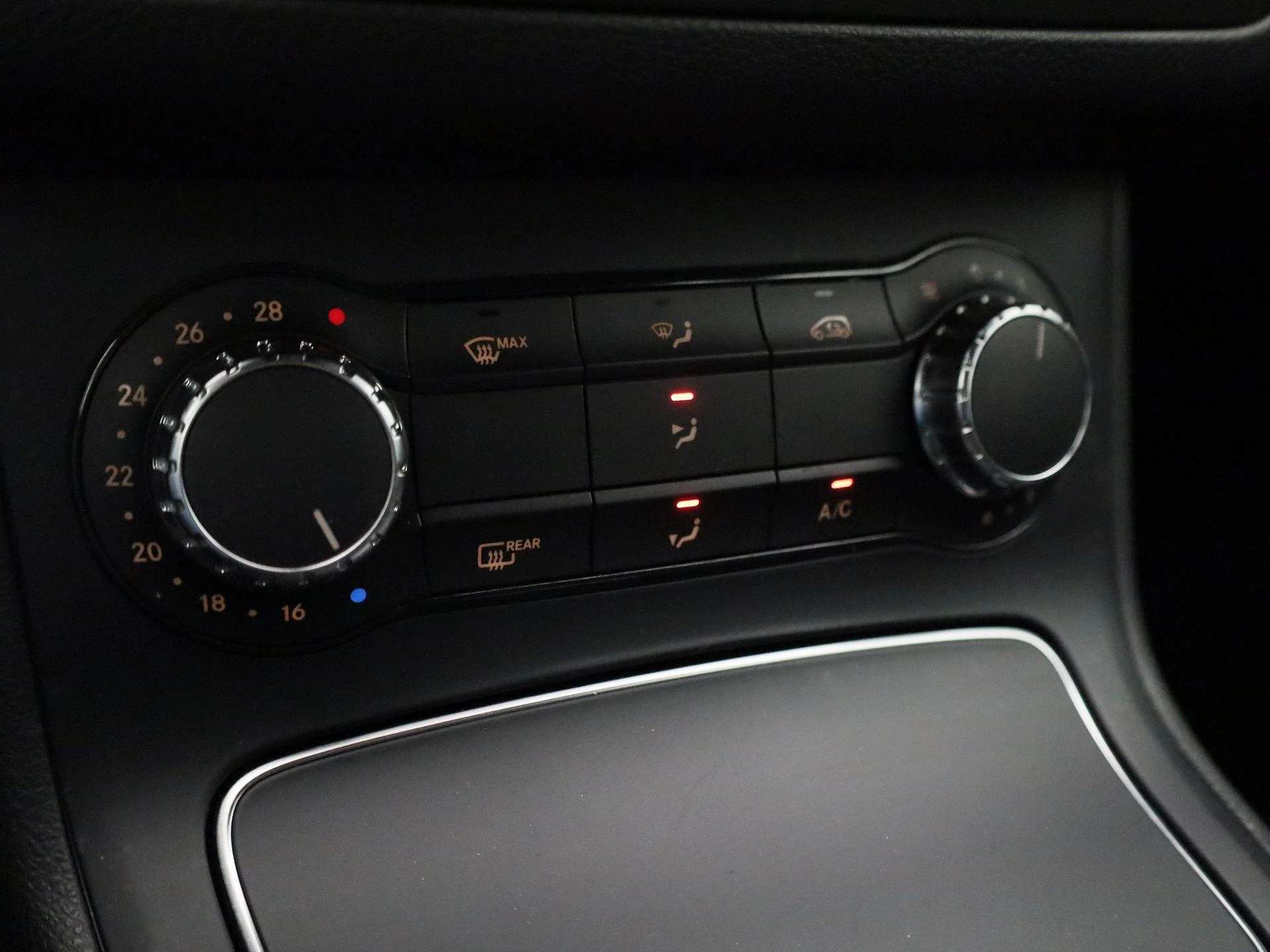 Mercedes-Benz-B-Klasse-image-20