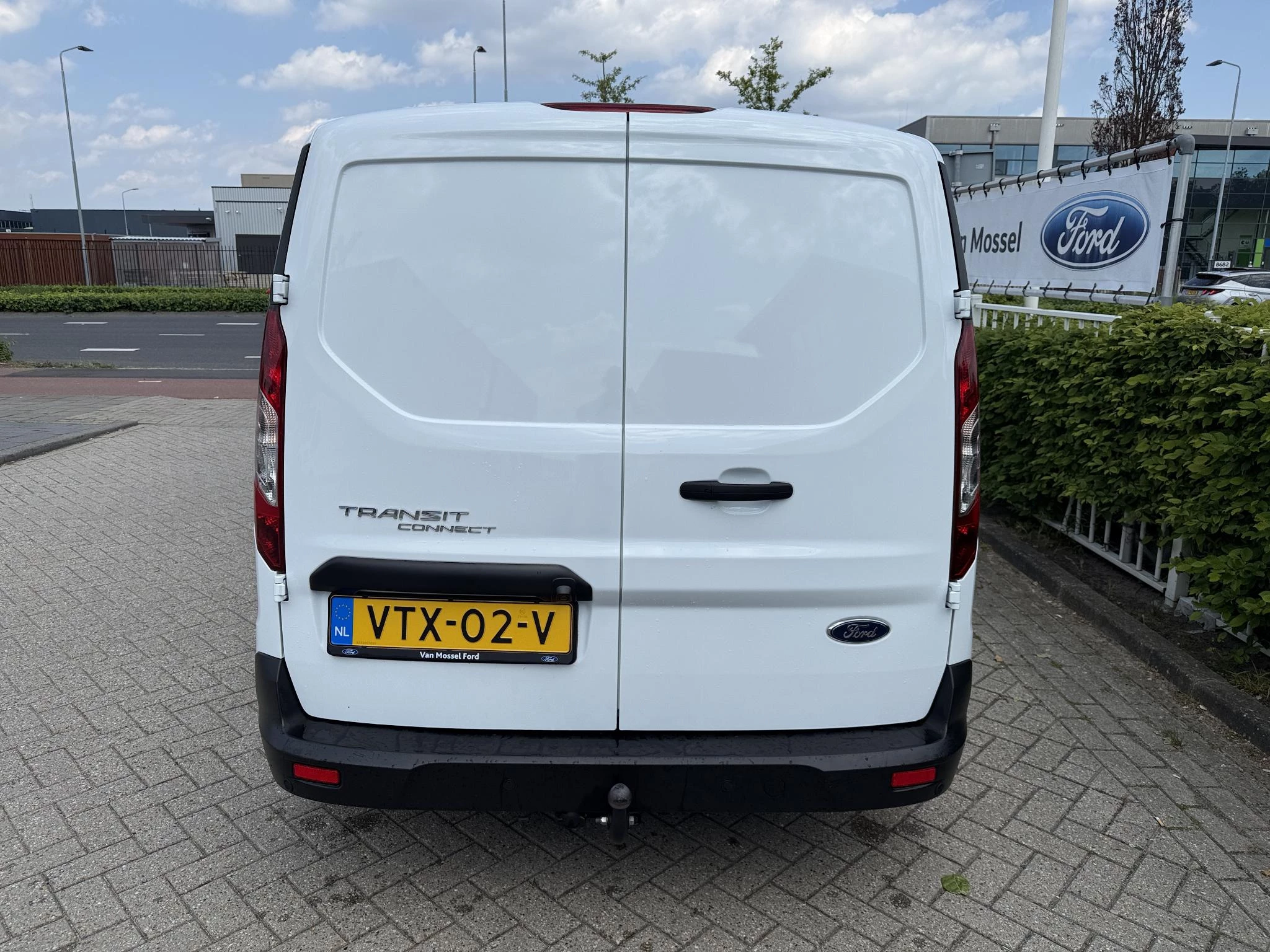 Ford-Transit Connect-image-5