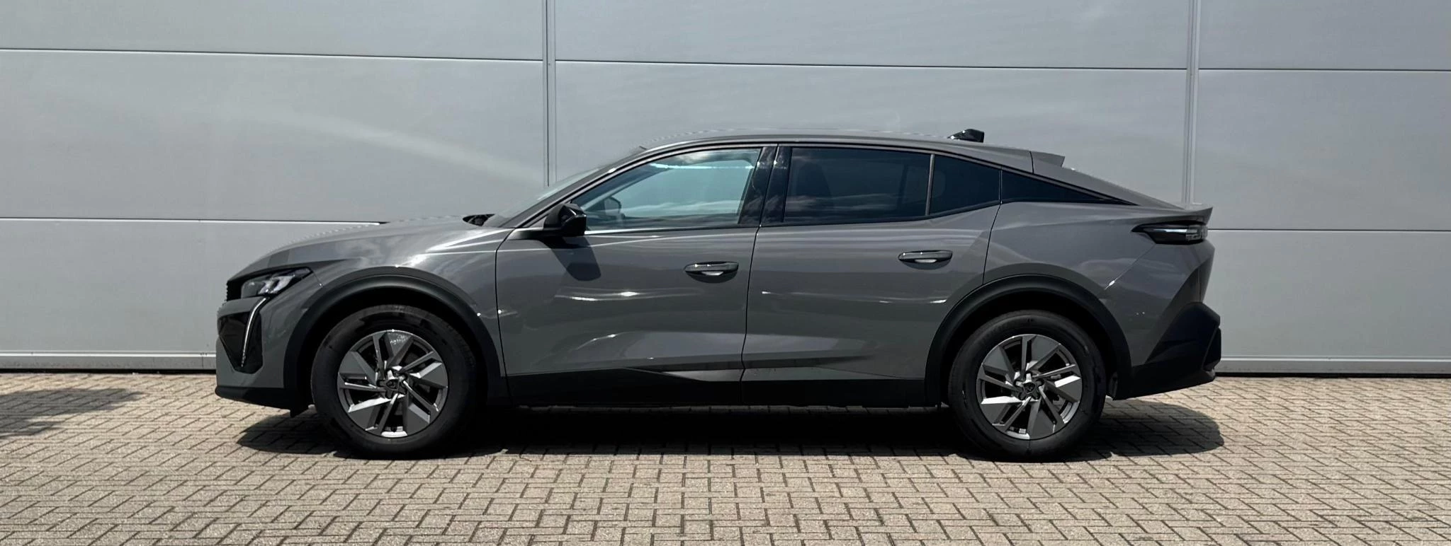 Peugeot 408 1.2 HYBRID 145 e-DSC6 Allure