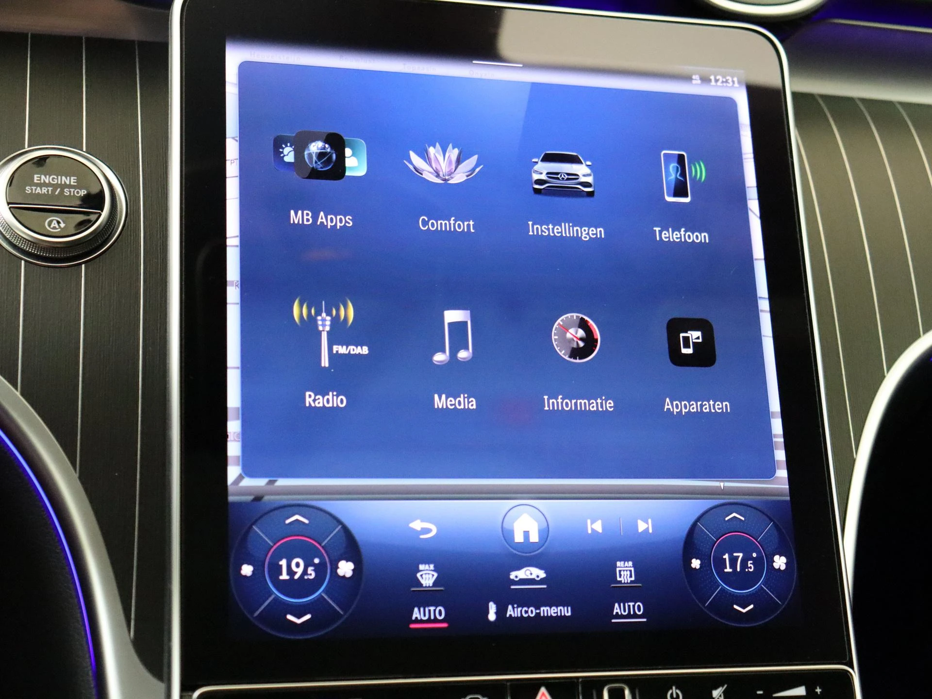 Mercedes-Benz-C-Klasse-image-16