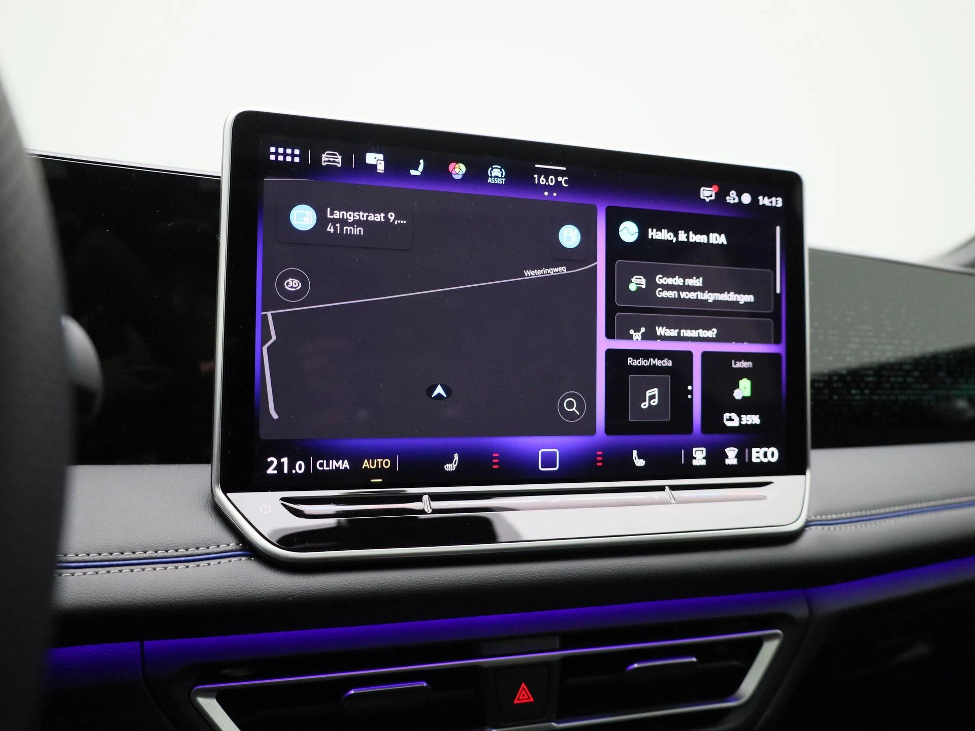 Volkswagen-Tiguan-image-19