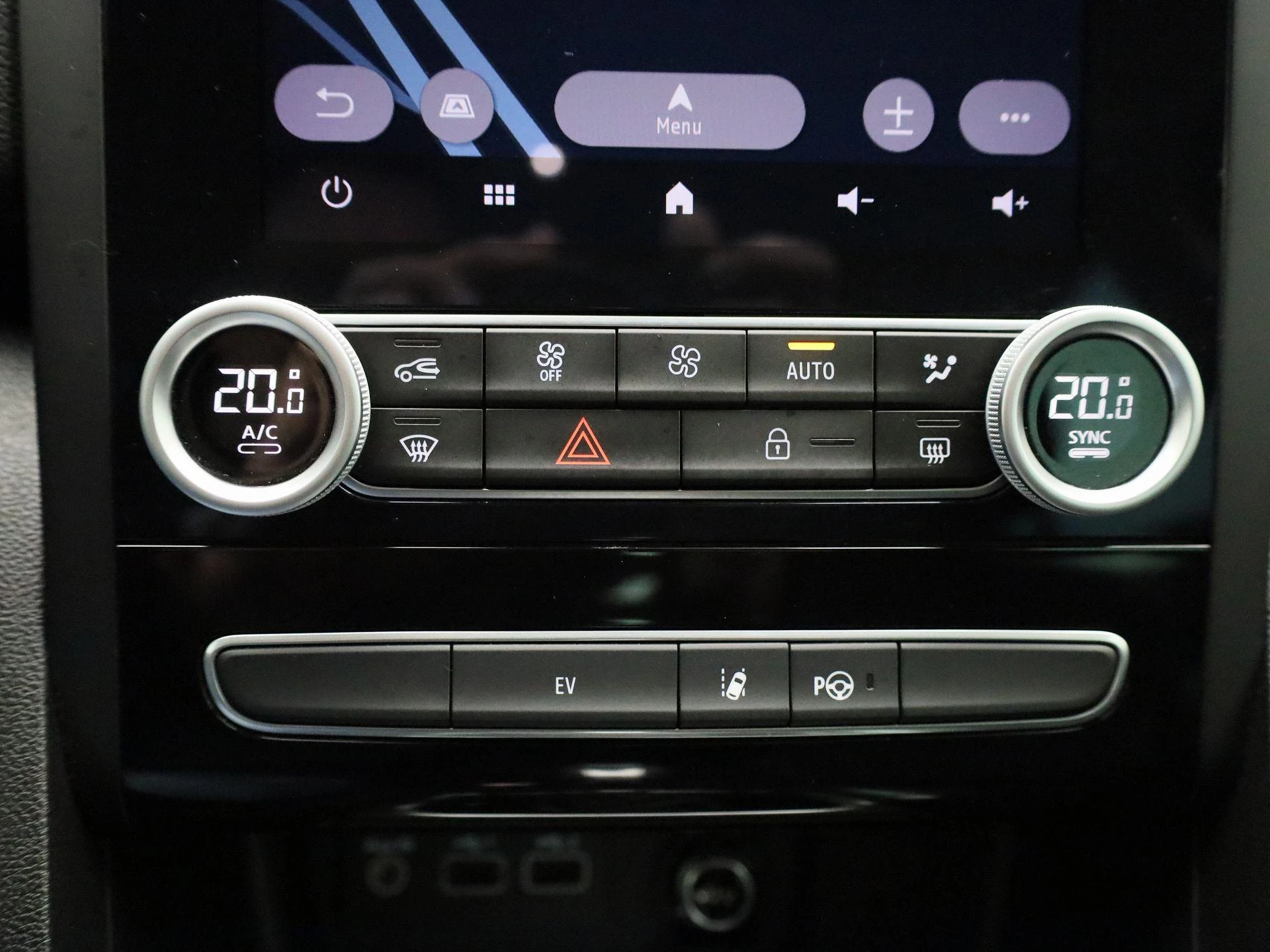 Renault-Megane E-Tech-image-23