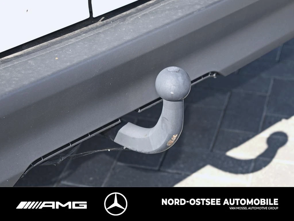 Mercedes-Benz-Vito-image-13