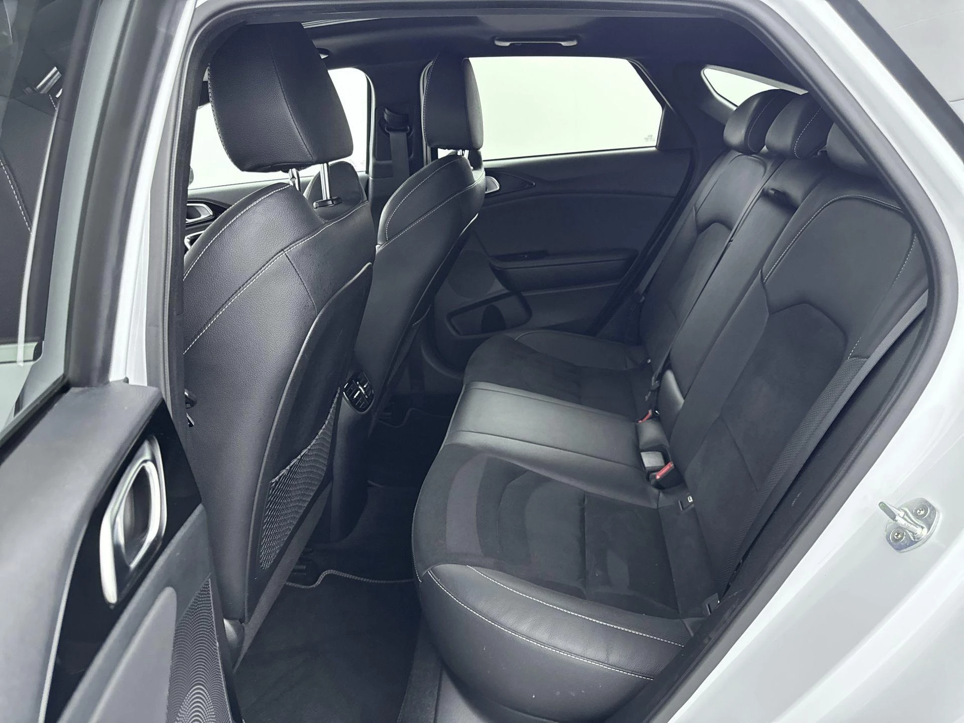 Kia-ProCeed-image-22