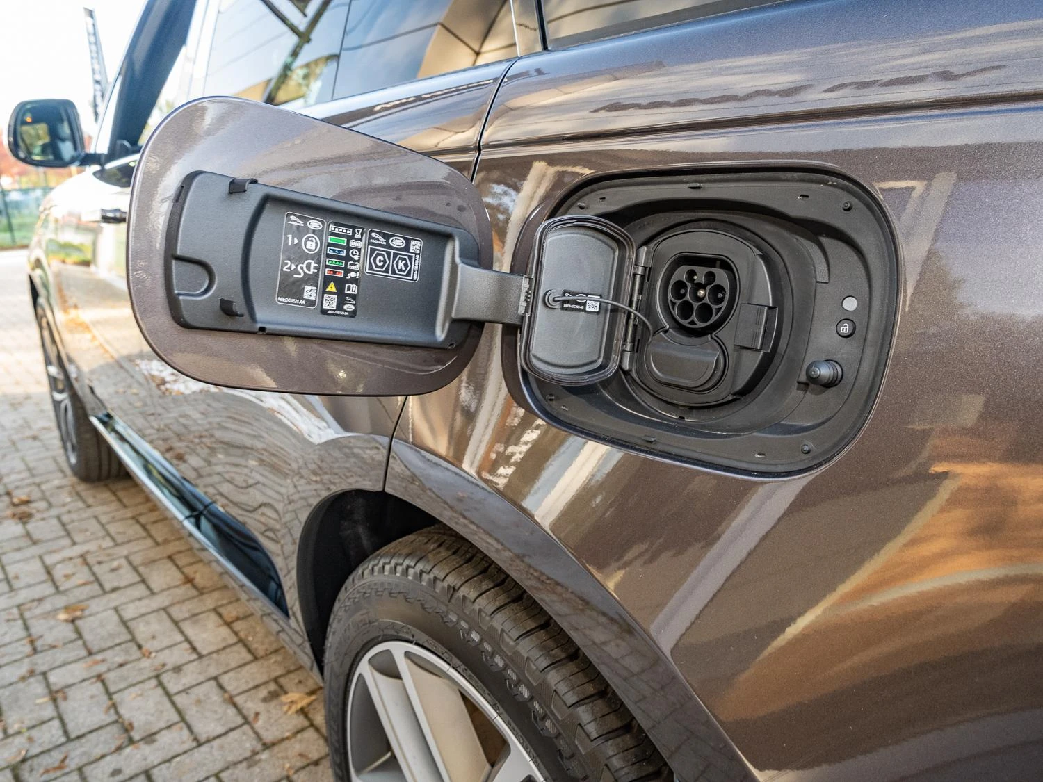 Land Rover-Range Rover-image-18