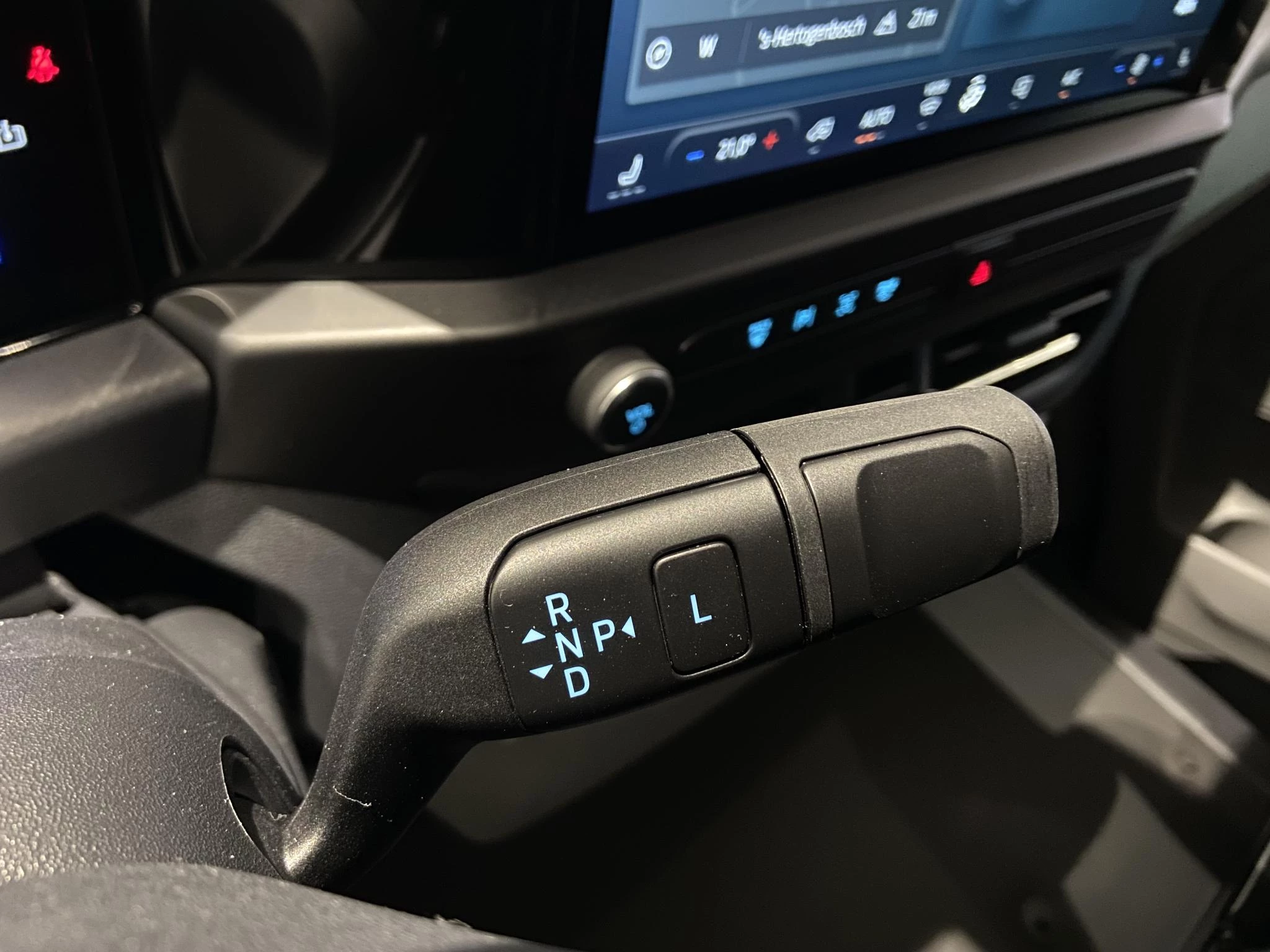 Ford-E-Transit Custom-image-15