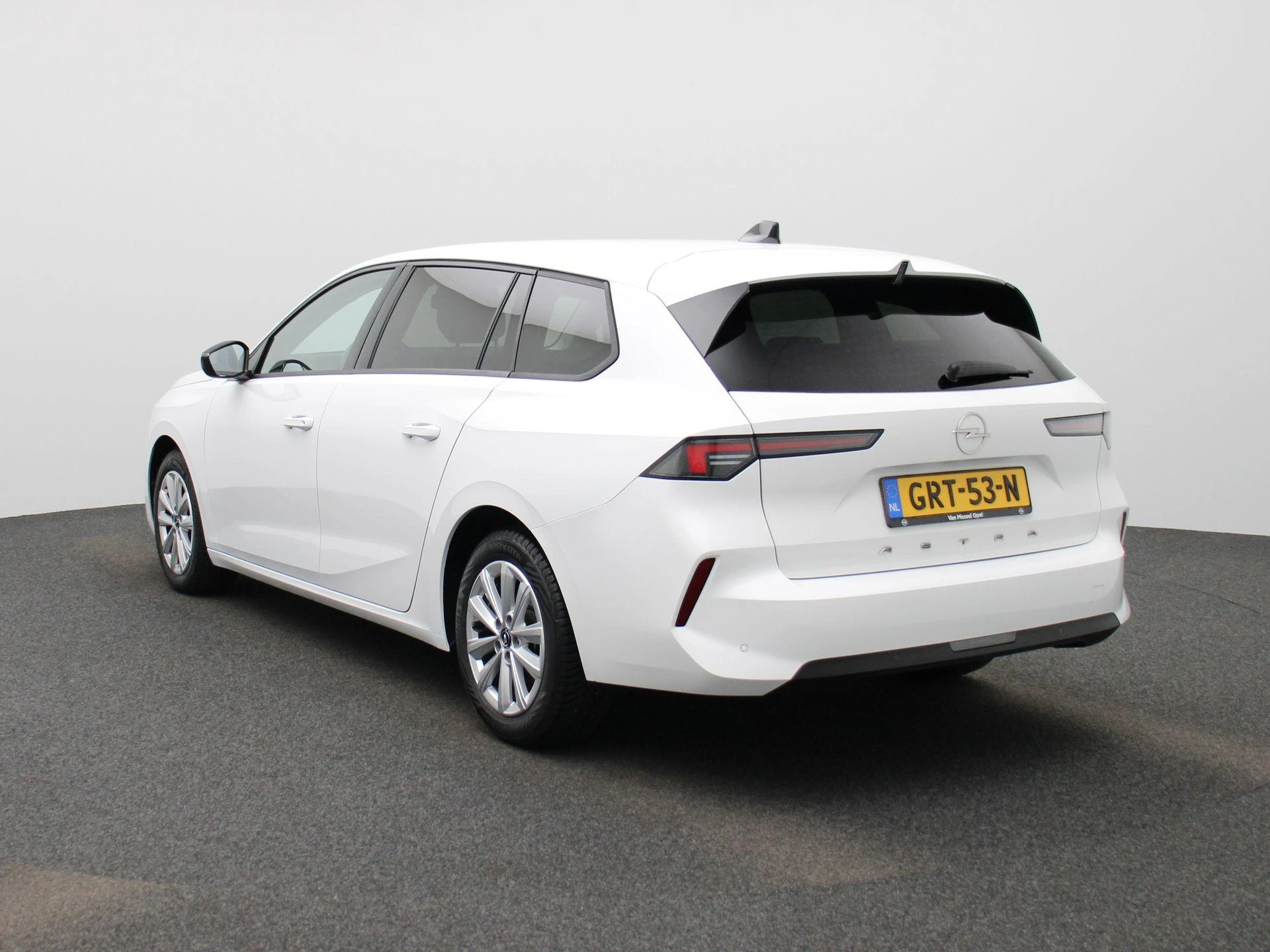 Opel-Astra-image-1