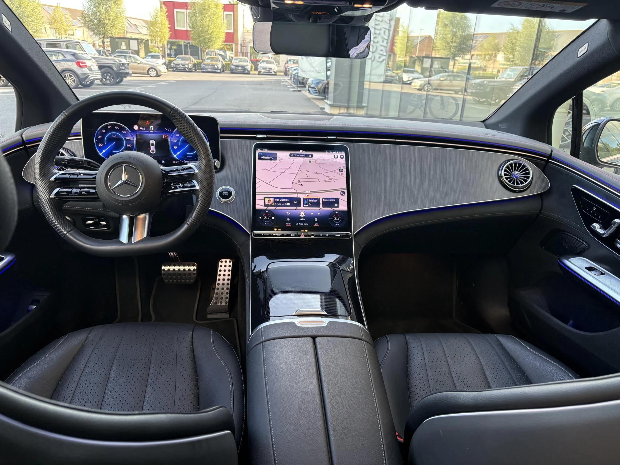Mercedes-Benz-EQE-image-14