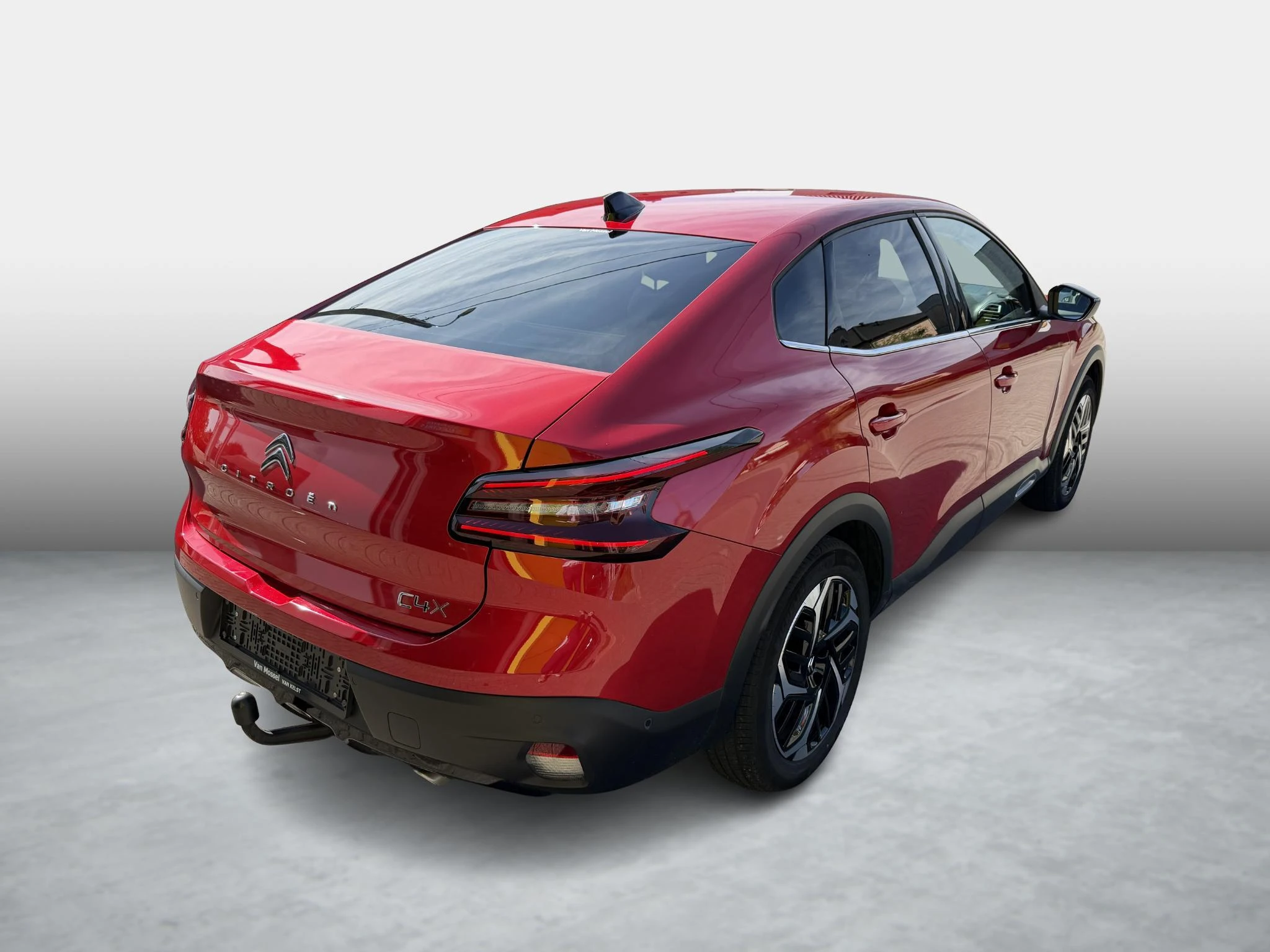 Citroën-C4 X-image-4