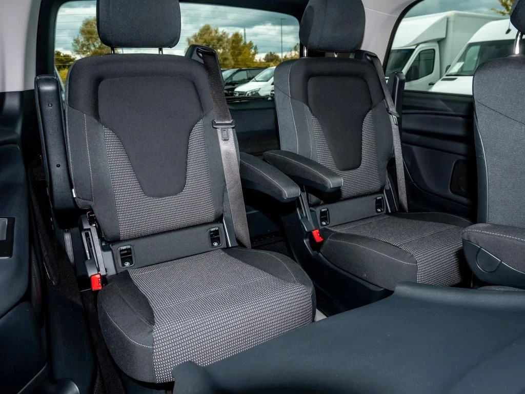 Mercedes-Benz-V-Klasse 220-image-12