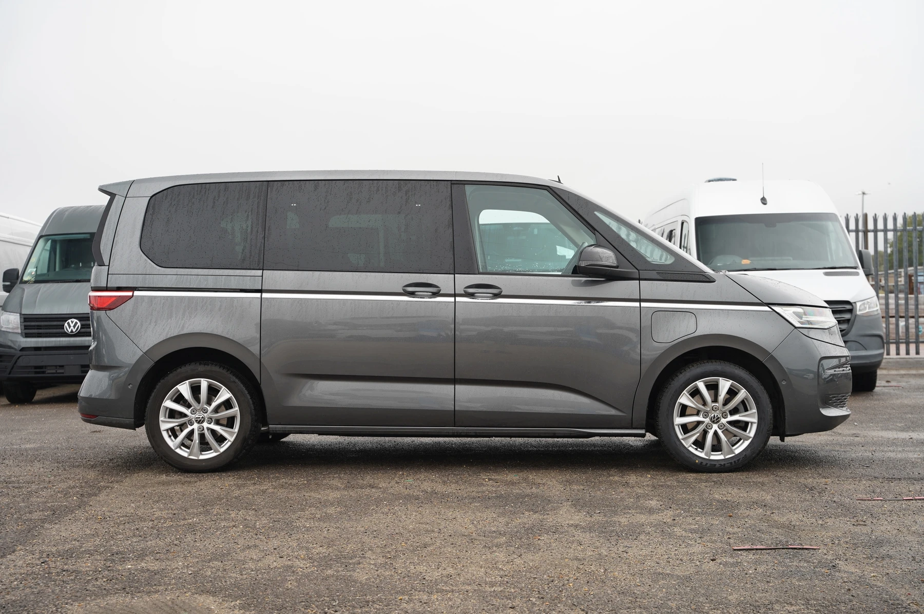 Volkswagen-Multivan-image-3