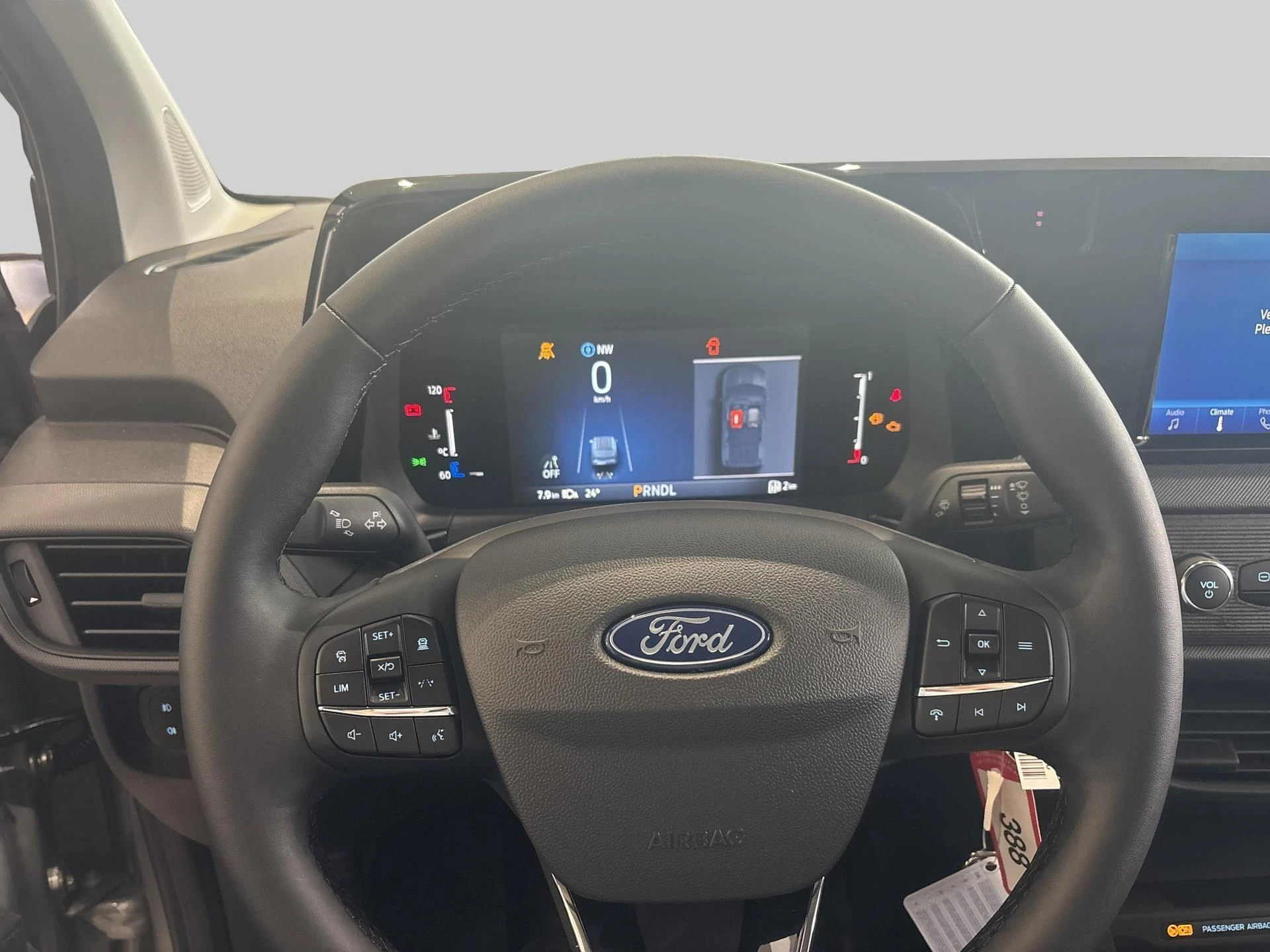 Ford-Transit Courier-image-9