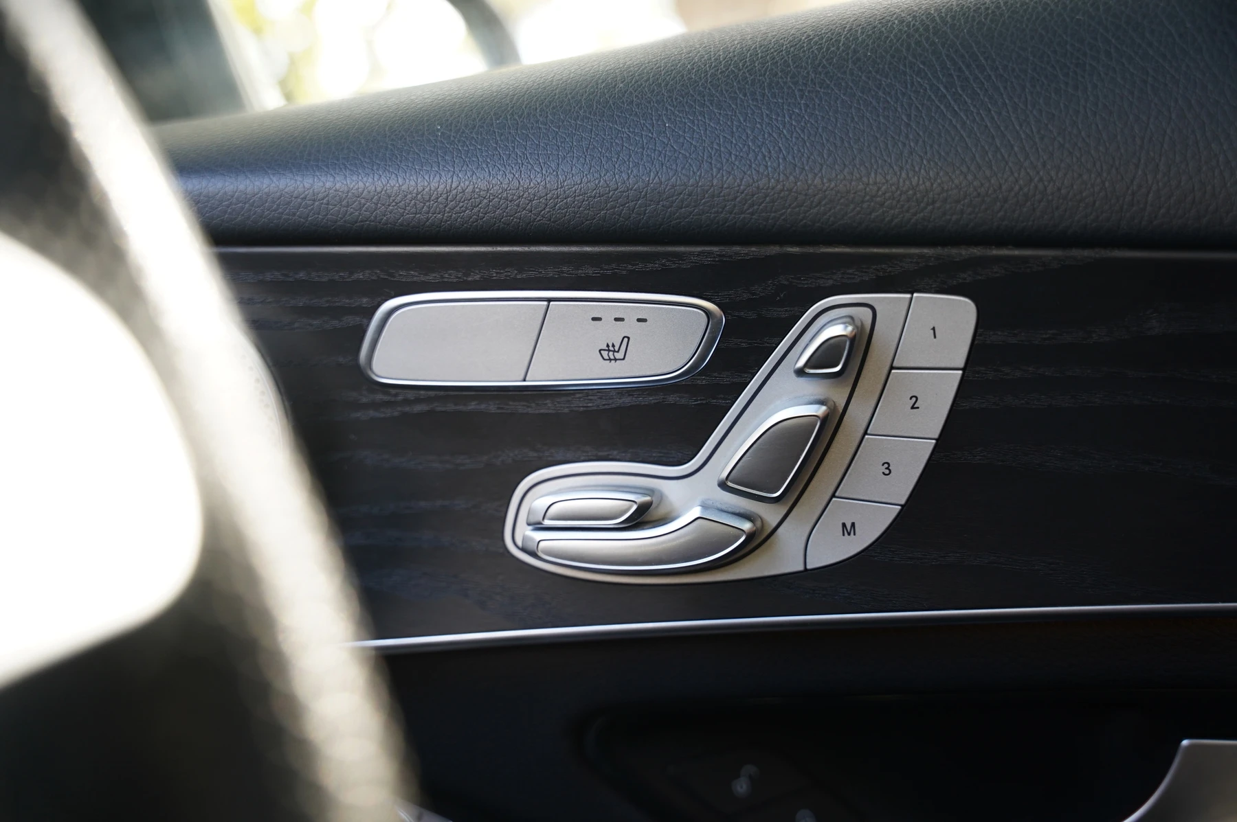 Mercedes-Benz-GLC-image-19