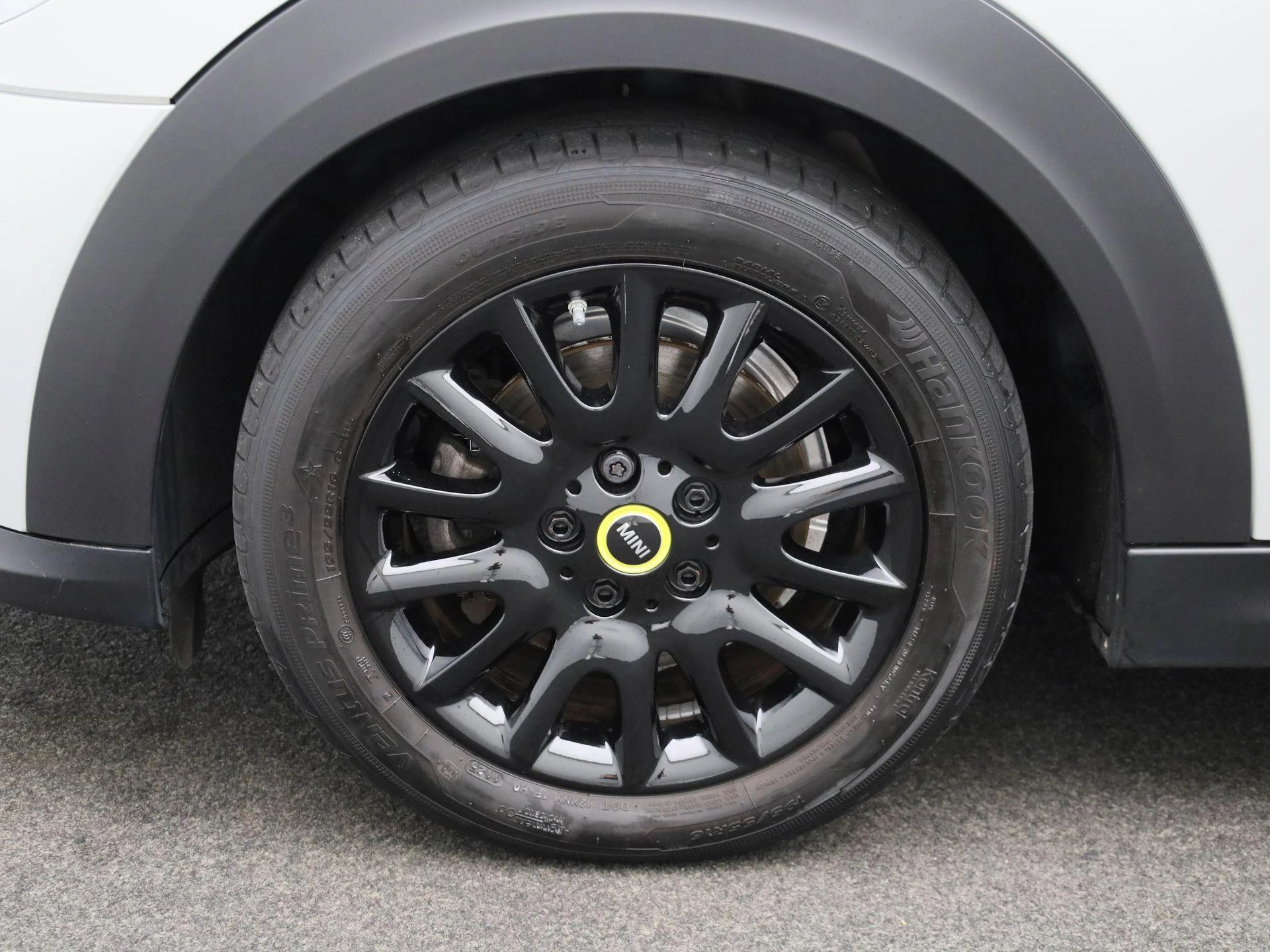 MINI-Cooper-image-12