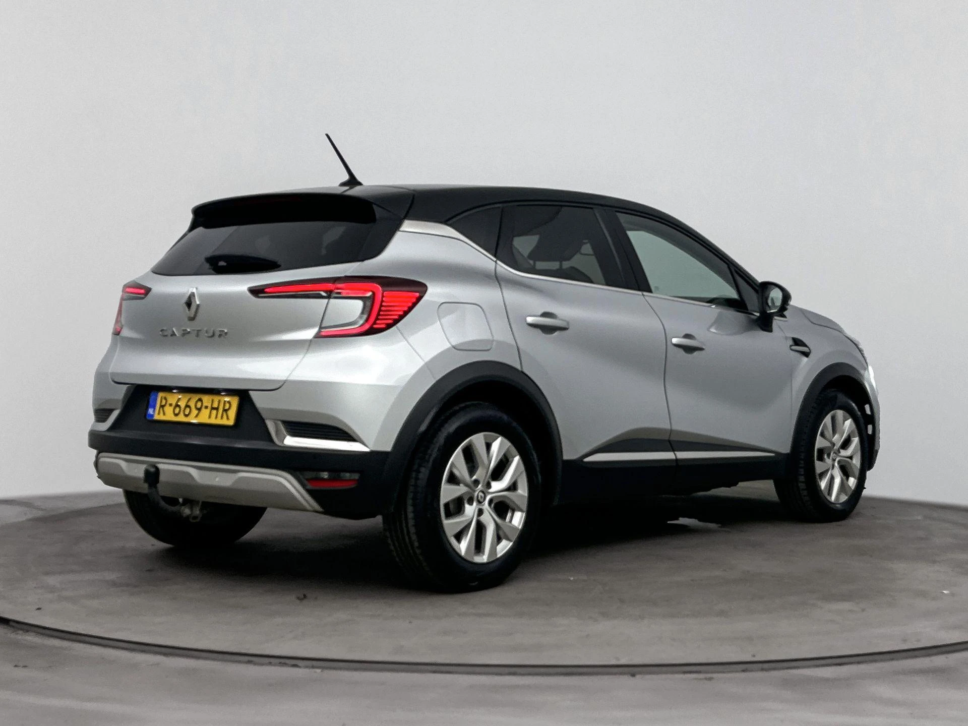 Renault-Captur-image-3